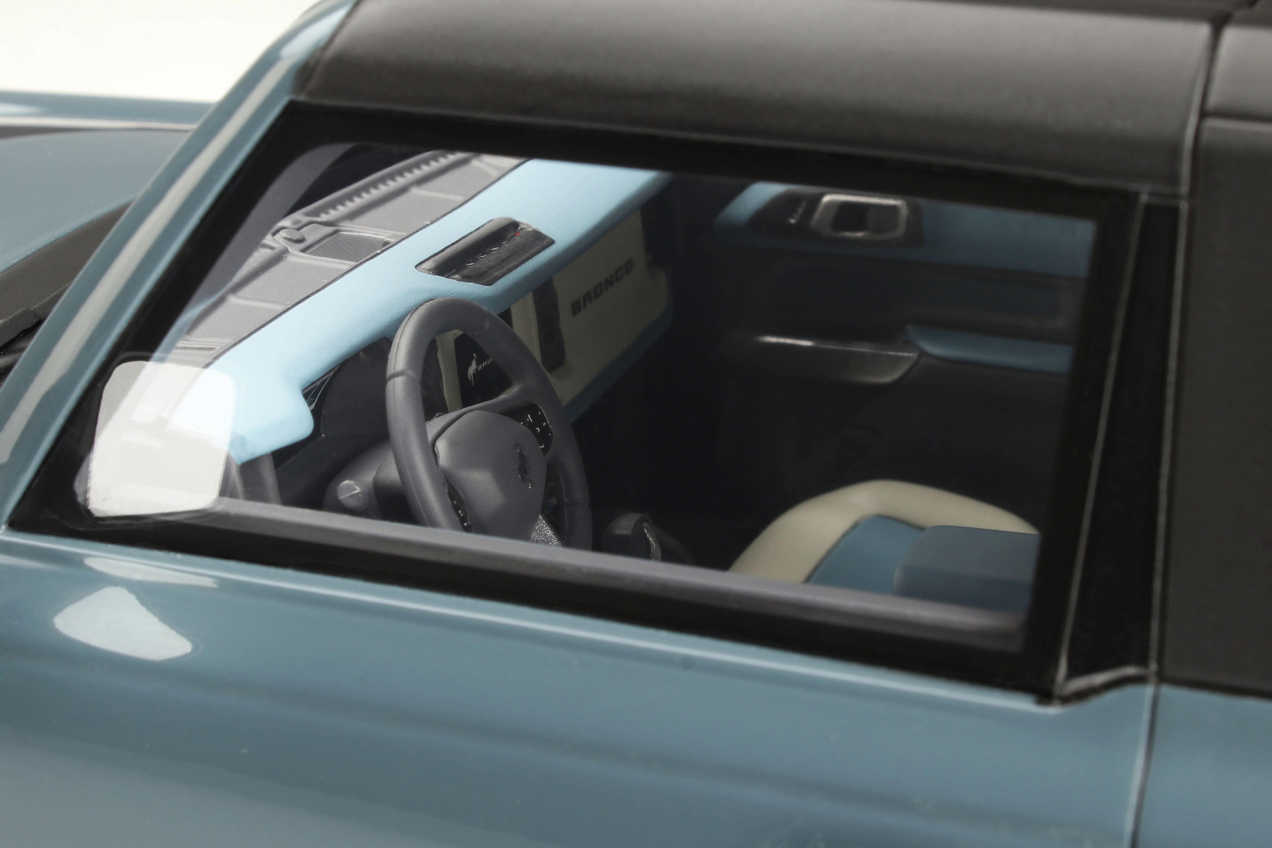 GT Spirit 1:18 Ford Bronco First Edition Area 51 GT359