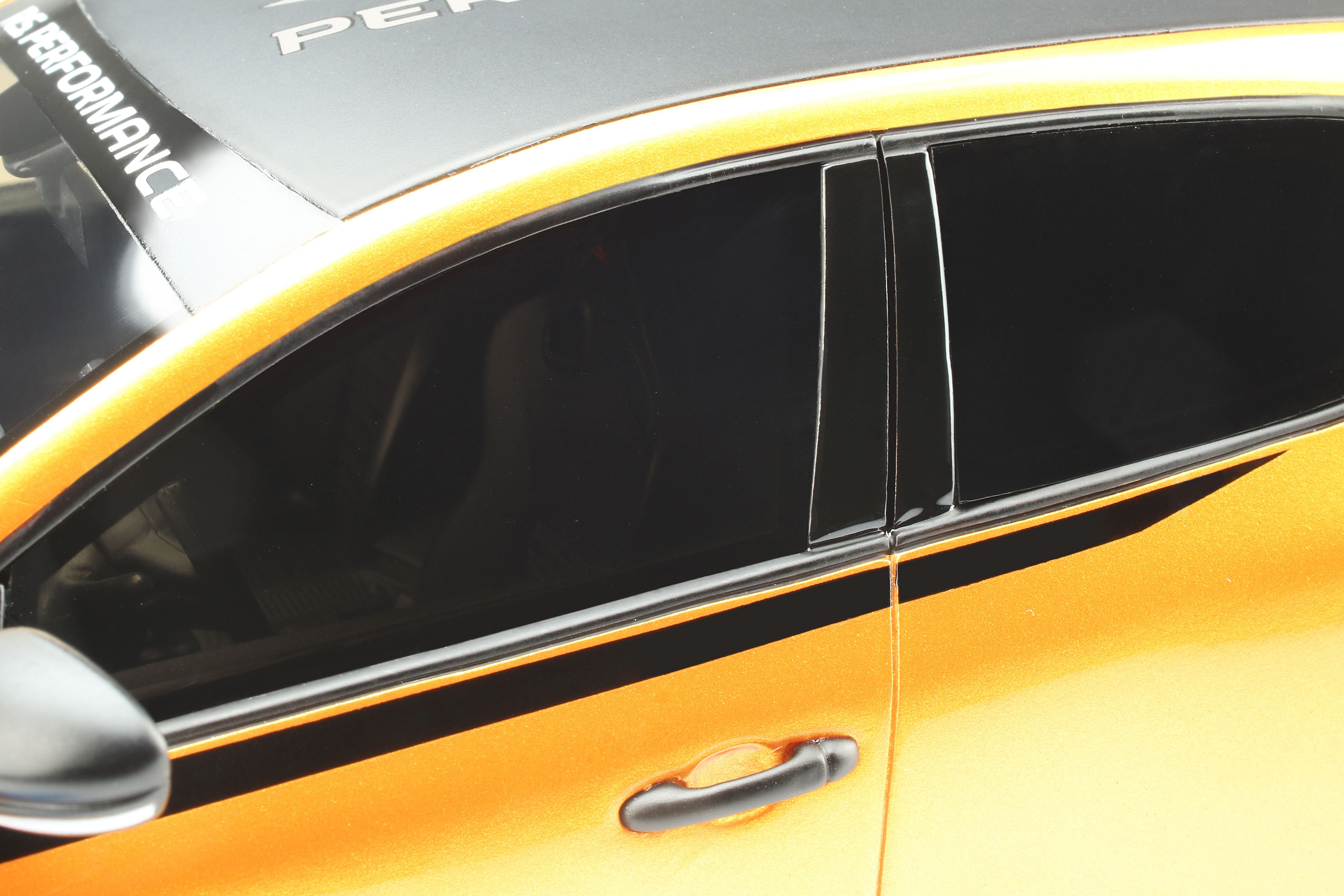 OTTO 1:18 Renault Megane 4 RS performance Kit Orange OT899