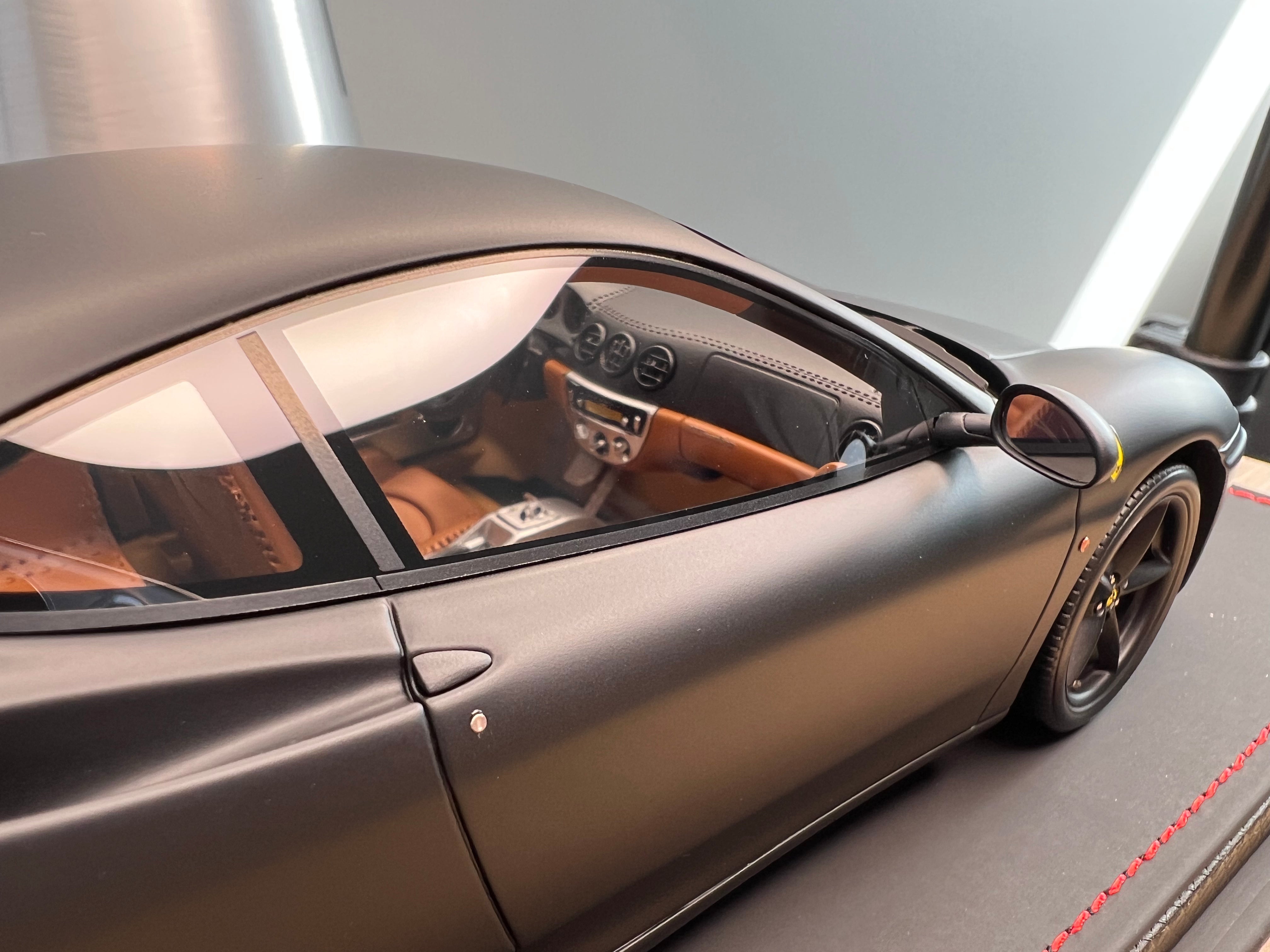 Ferrari 360 Modena - matte black edition - 1:18