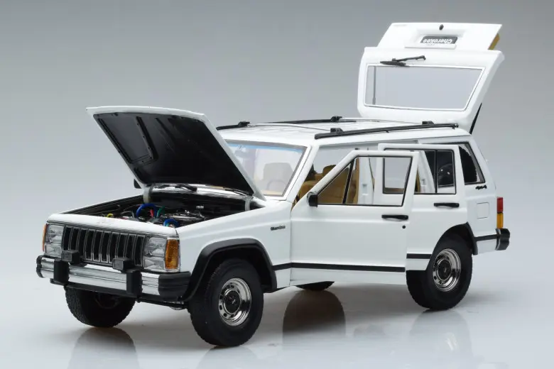 JEEP CHEROKEE XJ WHITE 1/18
