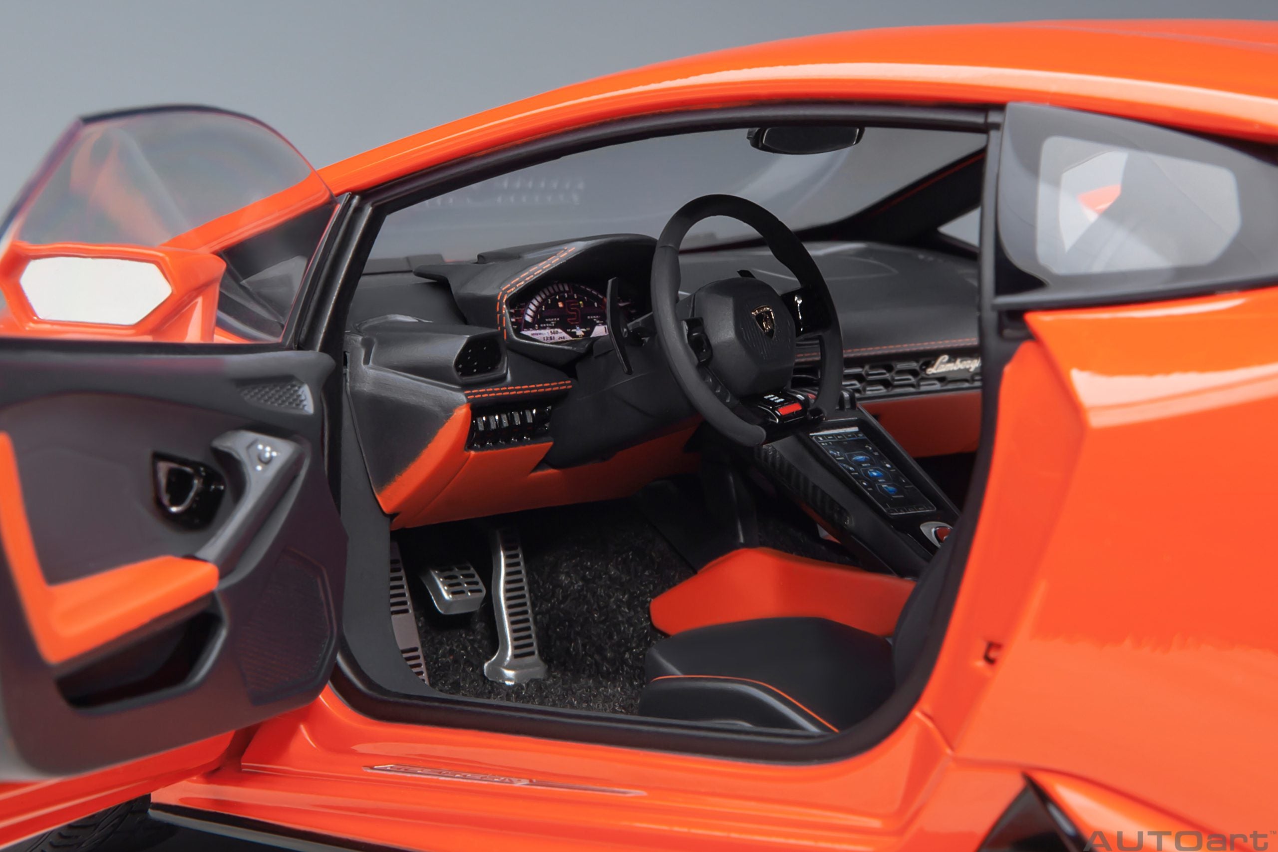 AUTOart 1:18 Lamborghini Huracan Evo (Arancio Xanto) 79214