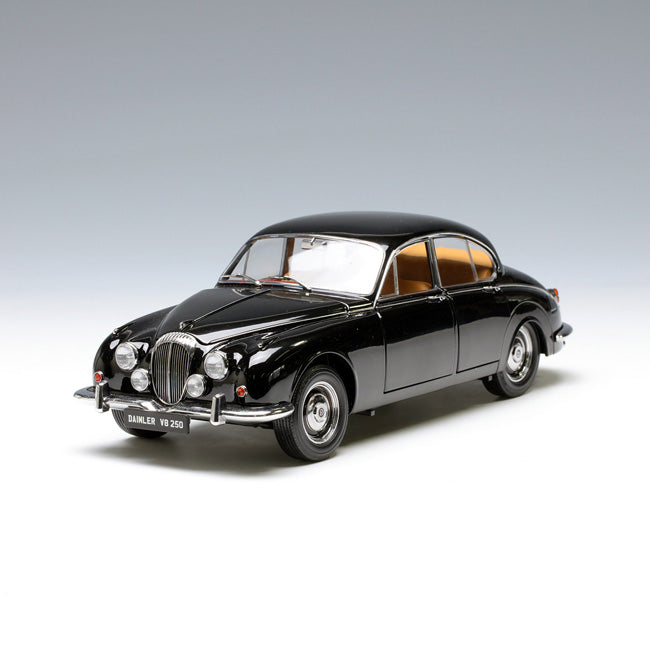 Paragon 1:18 1967 Jaguar MK2 Daimler V8 250 Black PA-98311