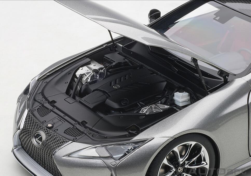 AUTOART 1/18 LEXUS LC500 SONIC TITANIUM METALLIC 78871