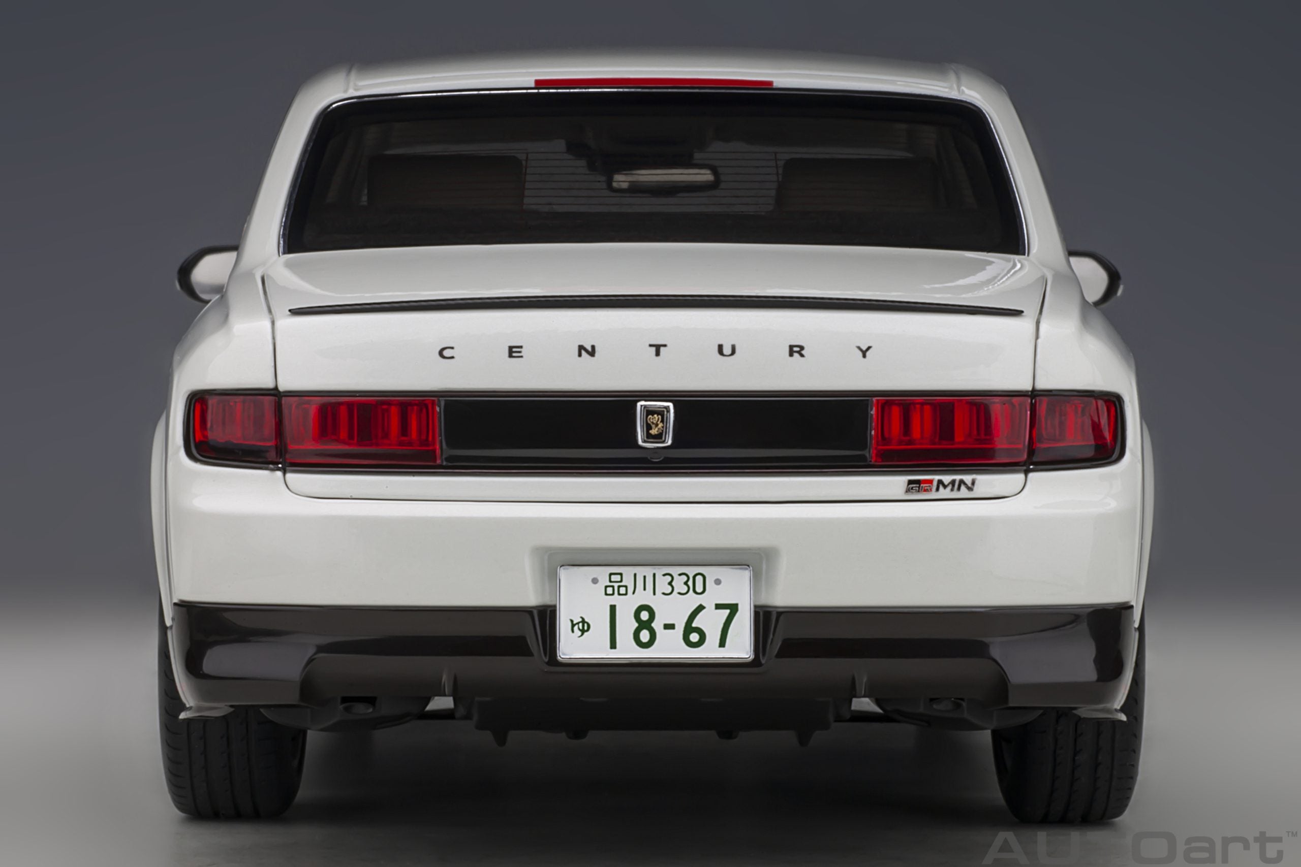 AUTOart 1:18 Toyota Century GRMN (Pearl White) 78764