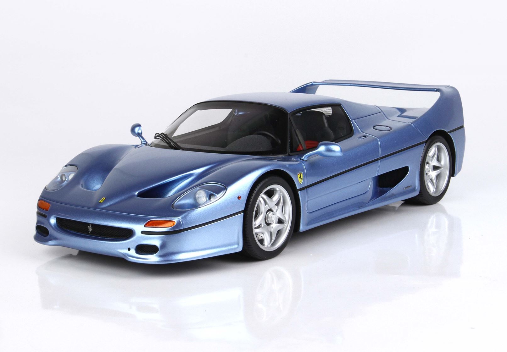 Ferrari F50 coupe - metallic light blue - 1:18