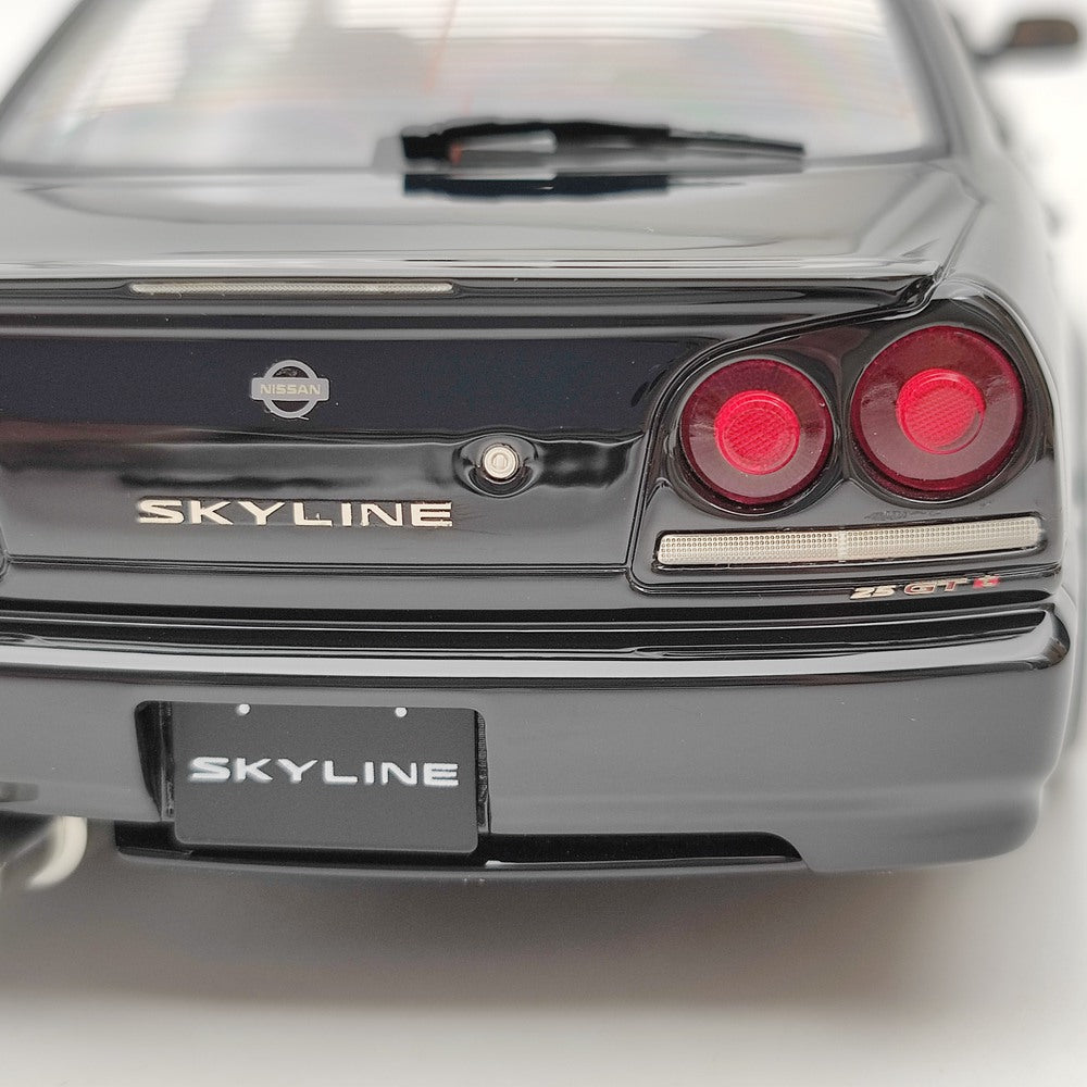 Ignition Model 1/18 Nissan Skyline 25GT Turbo ER34 Black IG1579 Resin Toy Car Model Limited Gift