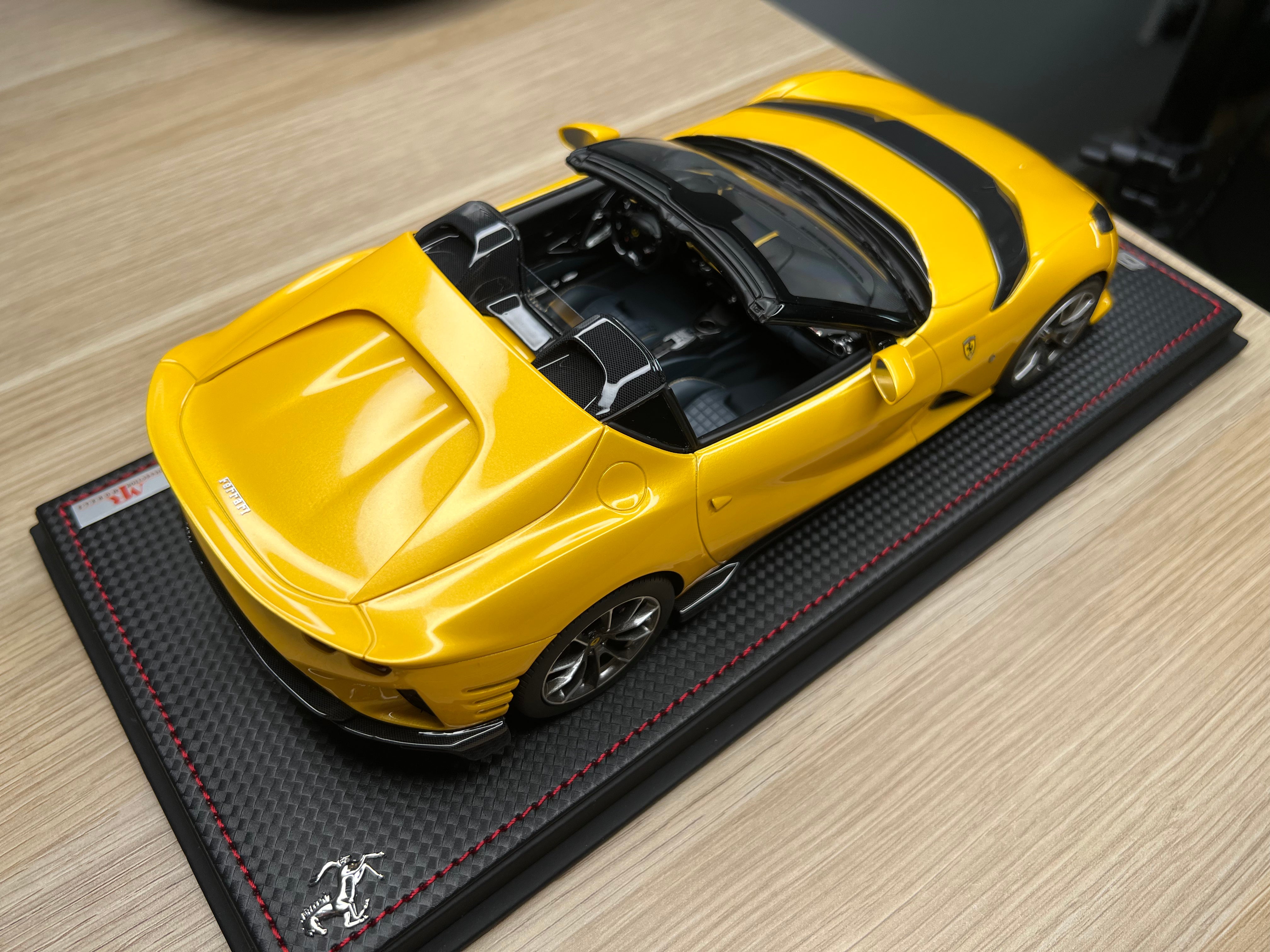 Ferrari 812 Competizione A - Giallo Tristrato - 1:18