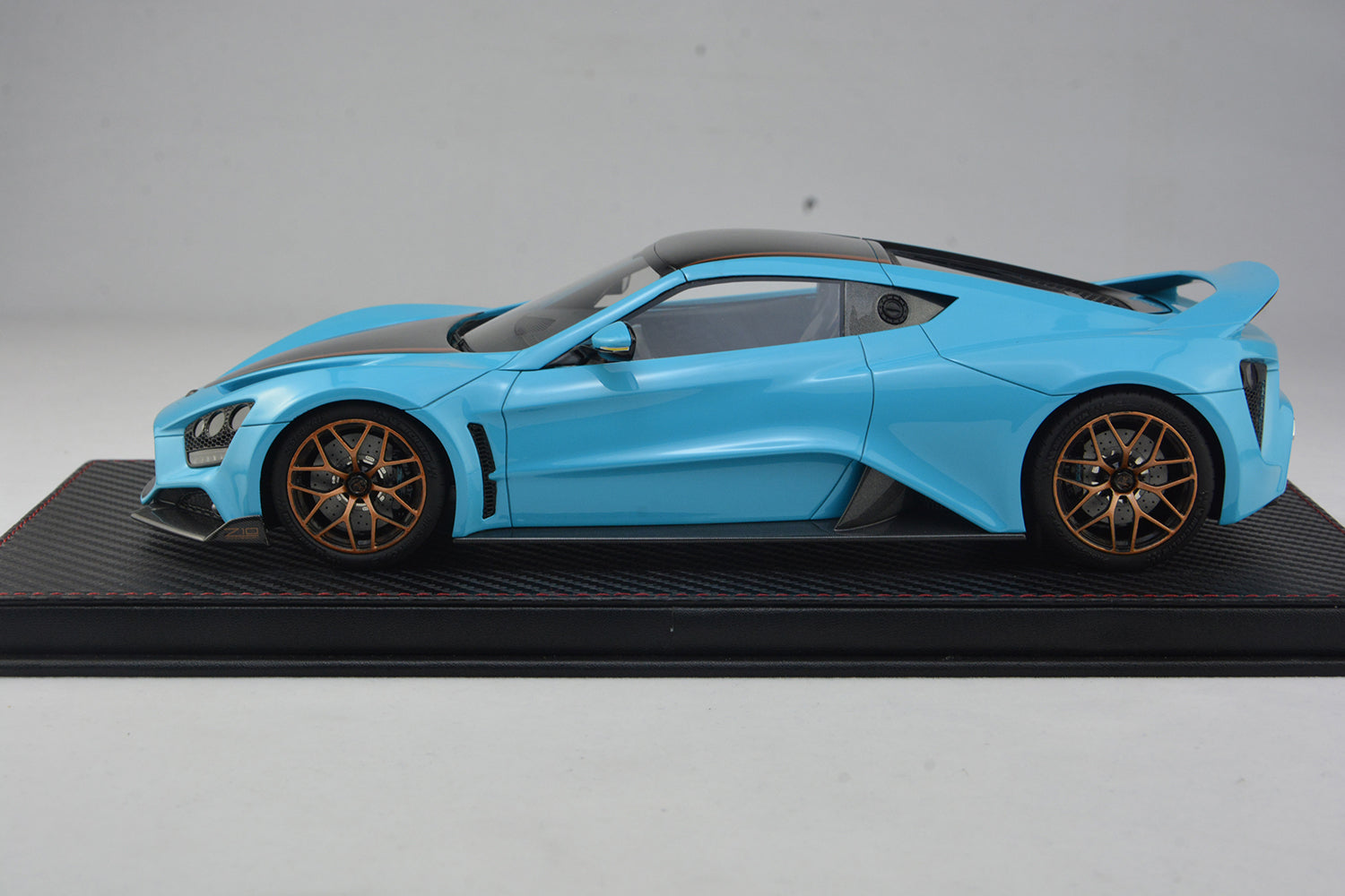 Frontiart 1/18 Zenvo TS1 GT Fjord Blue F061-134