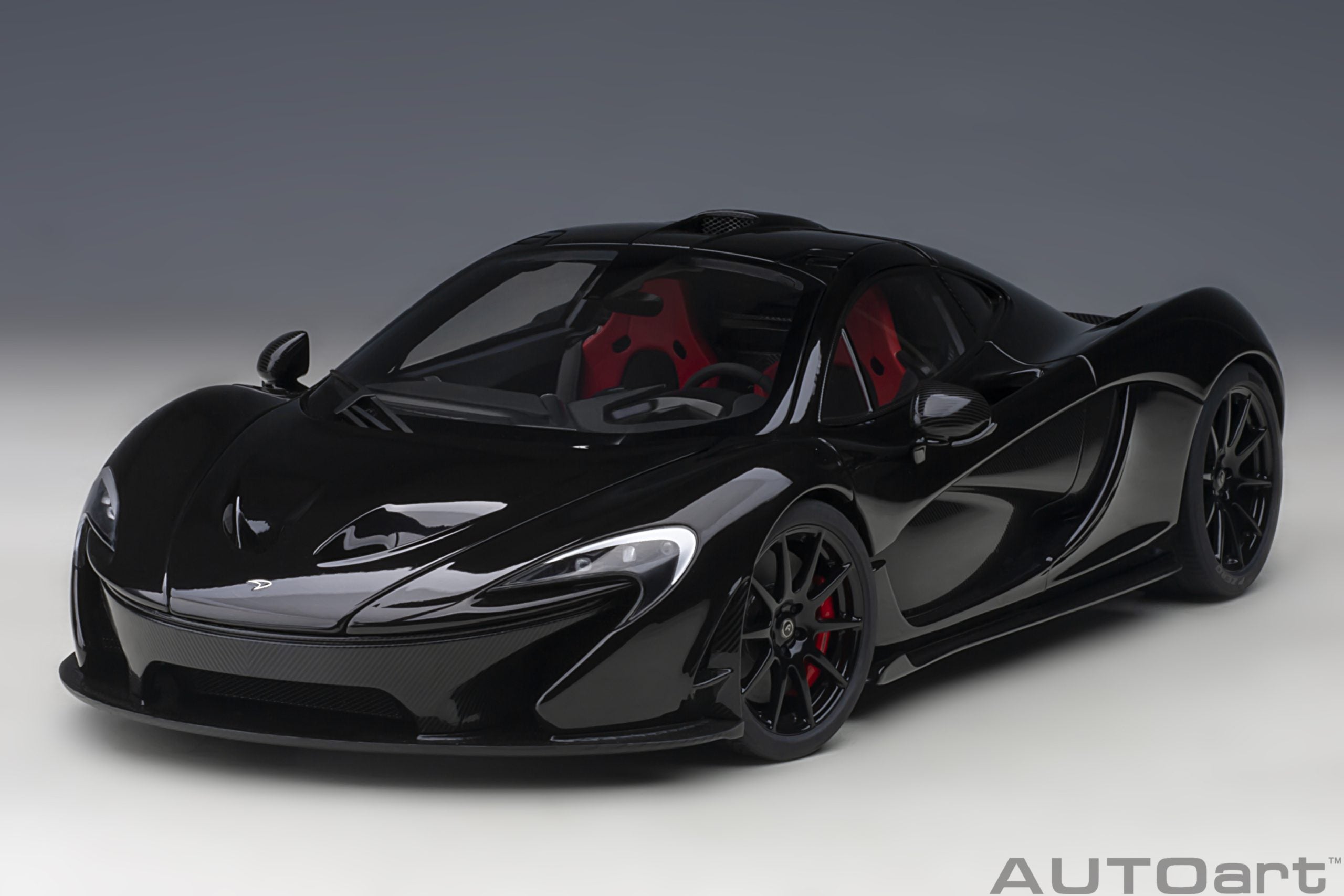 AUTOart 1:18 McLaren P1 (Fire Black) 76065