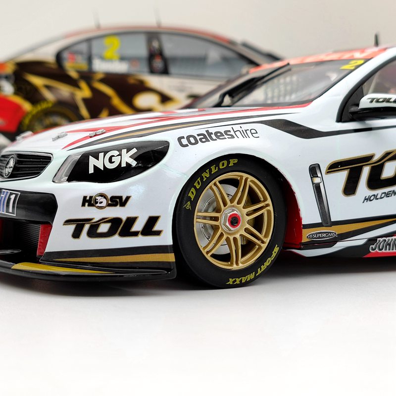 Classic 1:18 Garth Tander's 2013 Toll Holden VF Commodore #2 18534 Limited Car Diecast Model Collection Gift