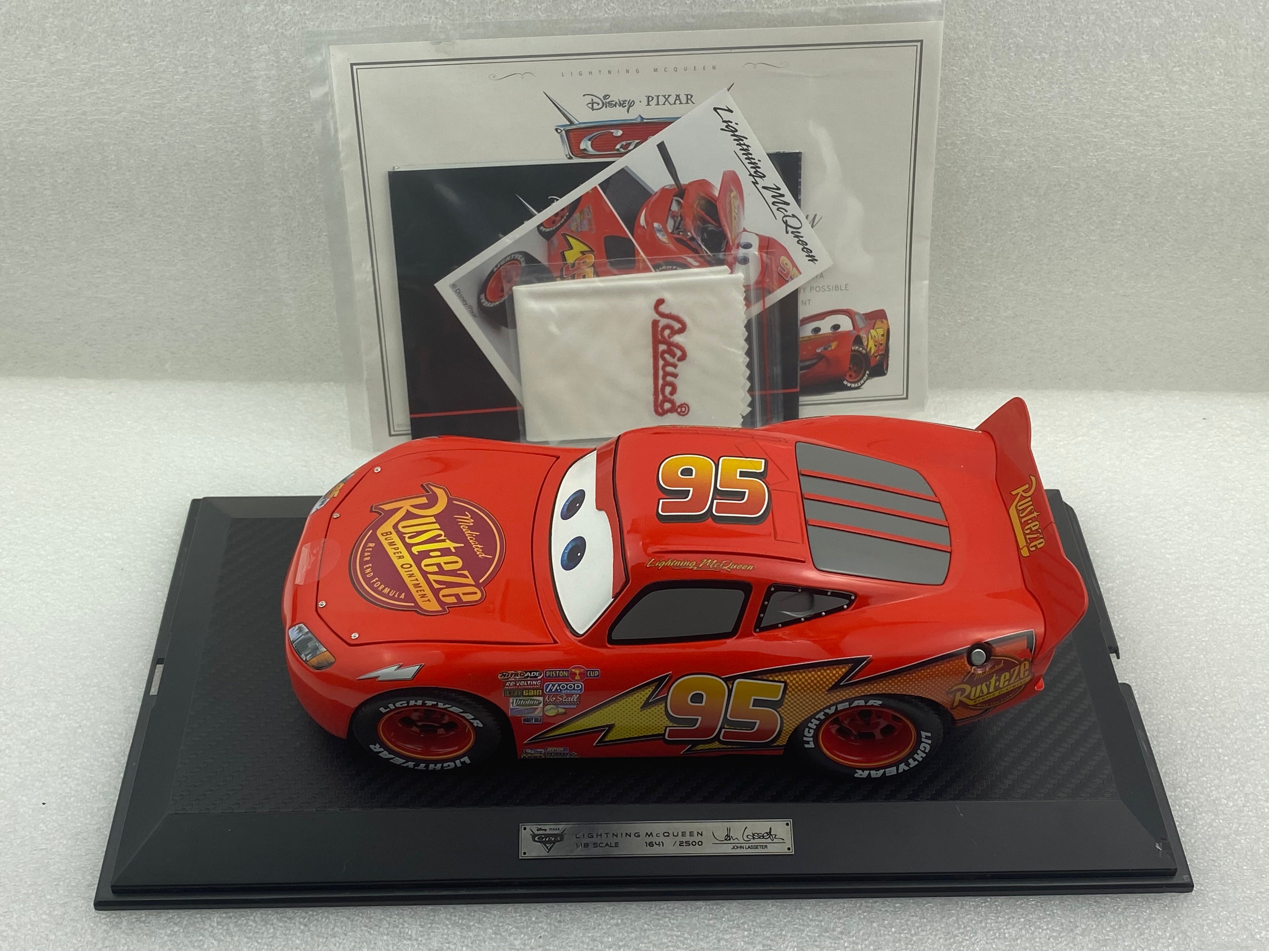 Schuco 1:18 Disney Lightning McQueen Movie Car With Showcase 450036000 (Clearance Final Sale)