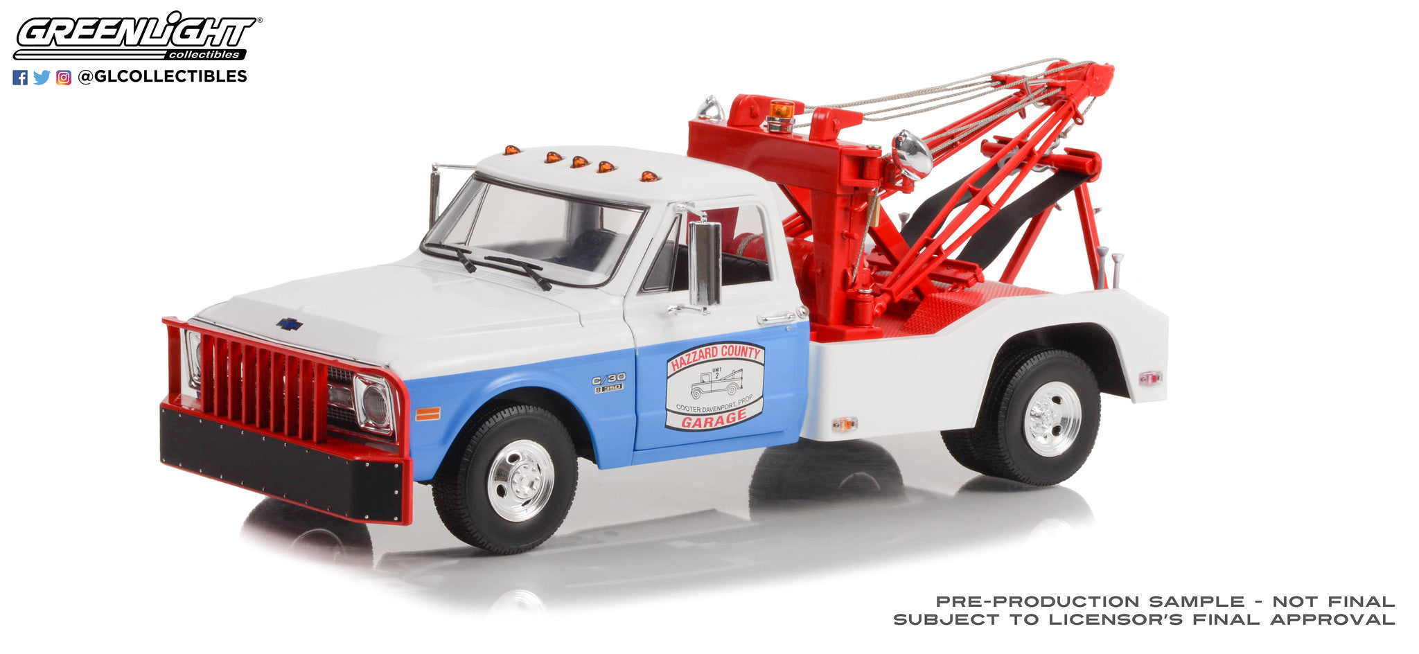 GreenLight 1:18 1969 Chevrolet C-30 Dually Wrecker - Hazzard County Garage 13622