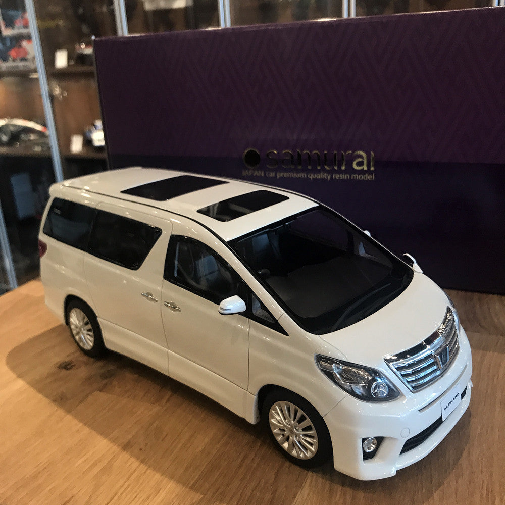 Kyosho 1/18 Toyota Alphard 350S C Package Z20 White KSR18013W