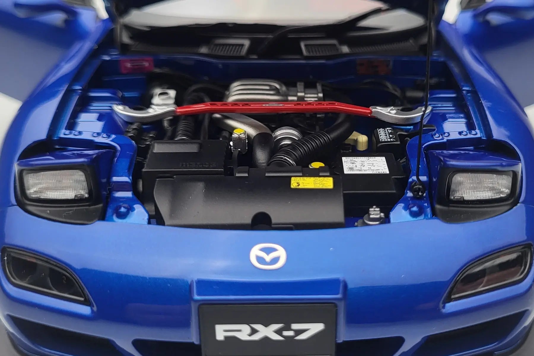 Polar Master 1:18 Mazda RX-7 (FD3S) Spirit R in Metallic Blue with Engine Display
