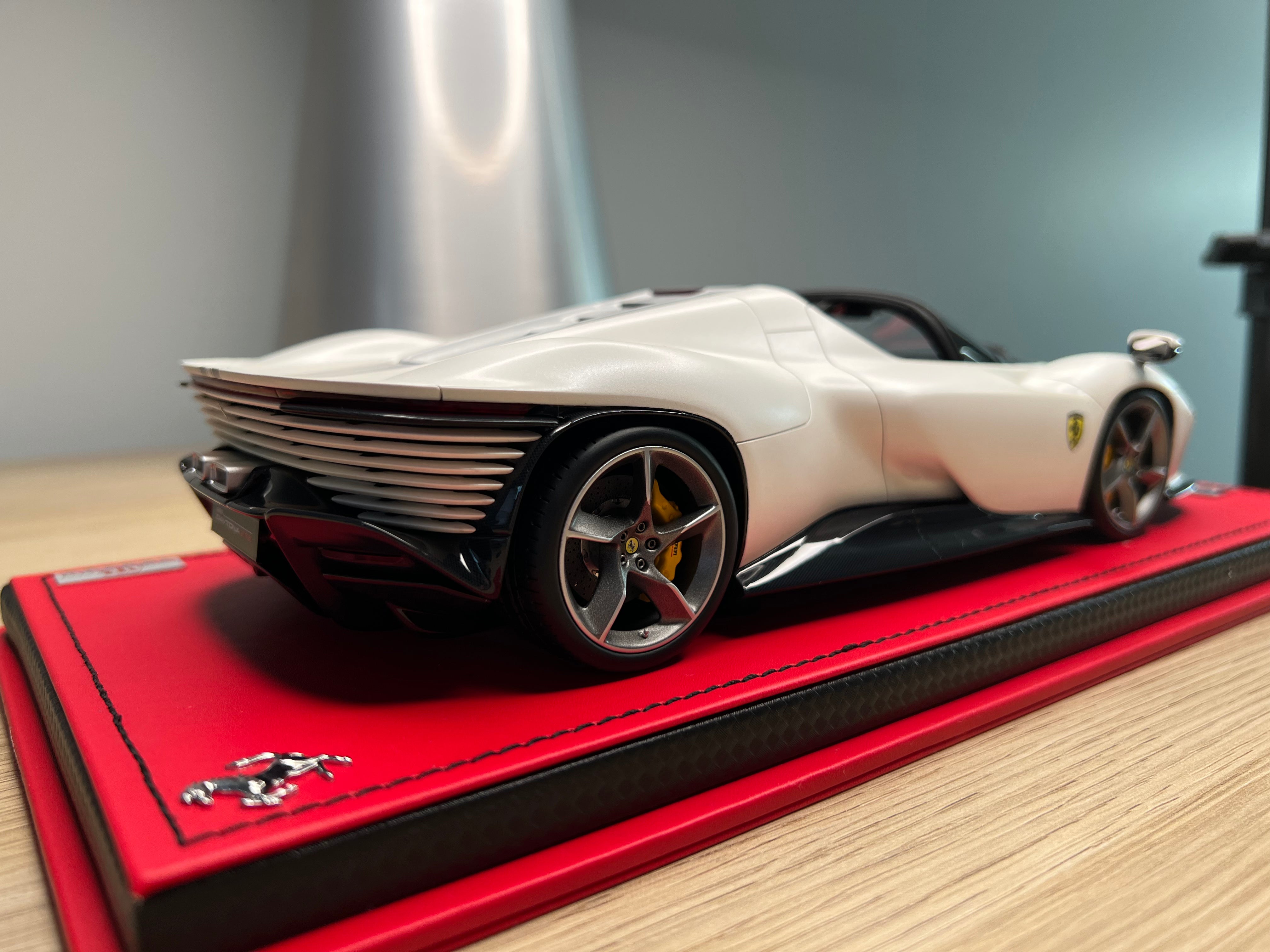 Ferrari Daytona SP3 Icona - Pearl White - 1:18