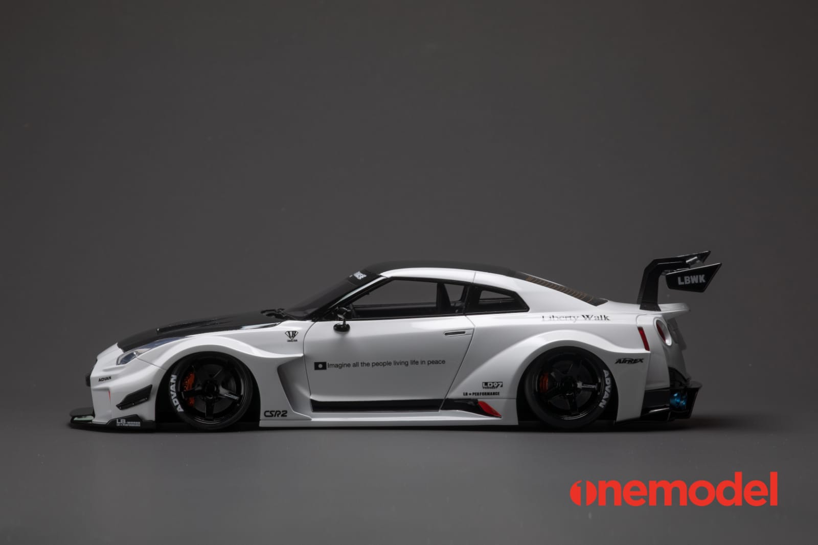 One Model 1:18 Nissan 35GT-RR LBWK Silhouette Works with Carbon Bonnet