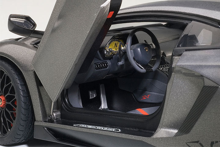 LAMBORGHINI AVENTADOR LP750-4 SV (GRIGIO TITANS/MATT GREY)