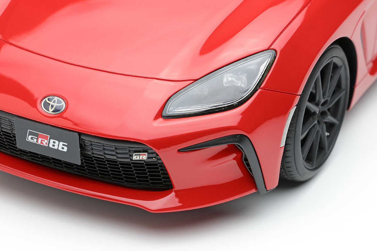 *PREORDER* Make Up Co., Ltd / IDEA 1:18 Toyota GR86 (RZ) 2021 Edition