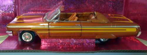 1:18 Ertl Chevy Impala Lowrider '64 Convertible