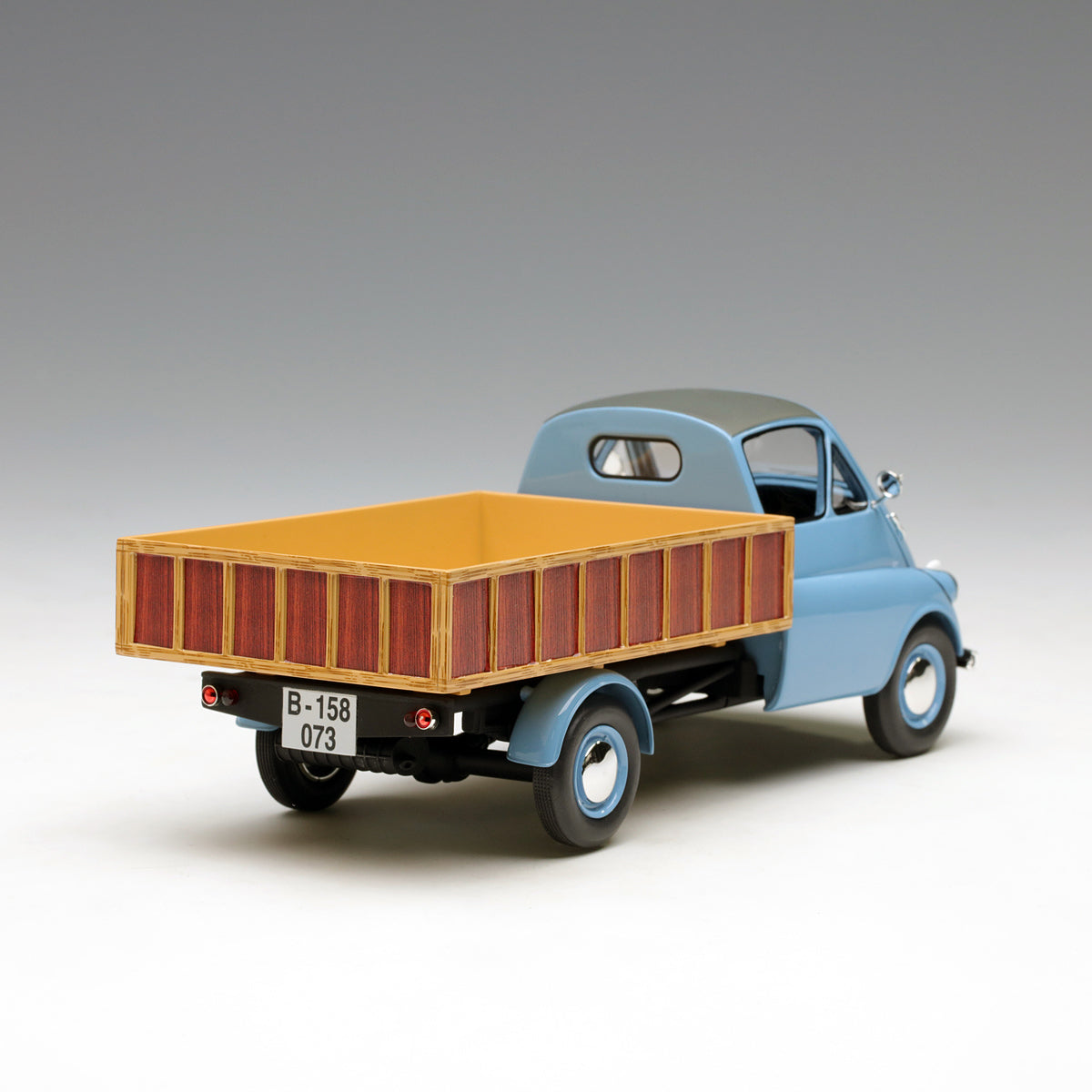 Schuco 1:18 Isocarro platform truck light blue 450008800