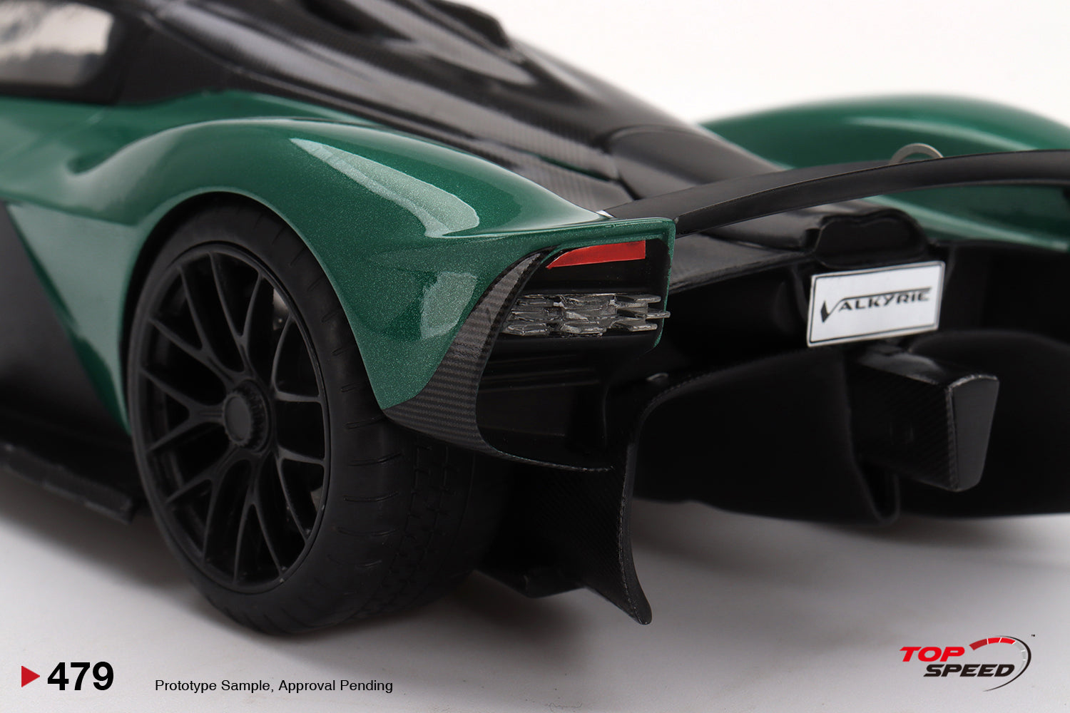 *PREORDER* TopSpeed Models 1:18 Aston Martin Valkyrie Aston Martin Racing Green
