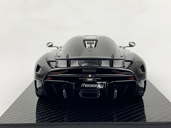 Koenigsegg Regera - 7221 carbon black - 1:18