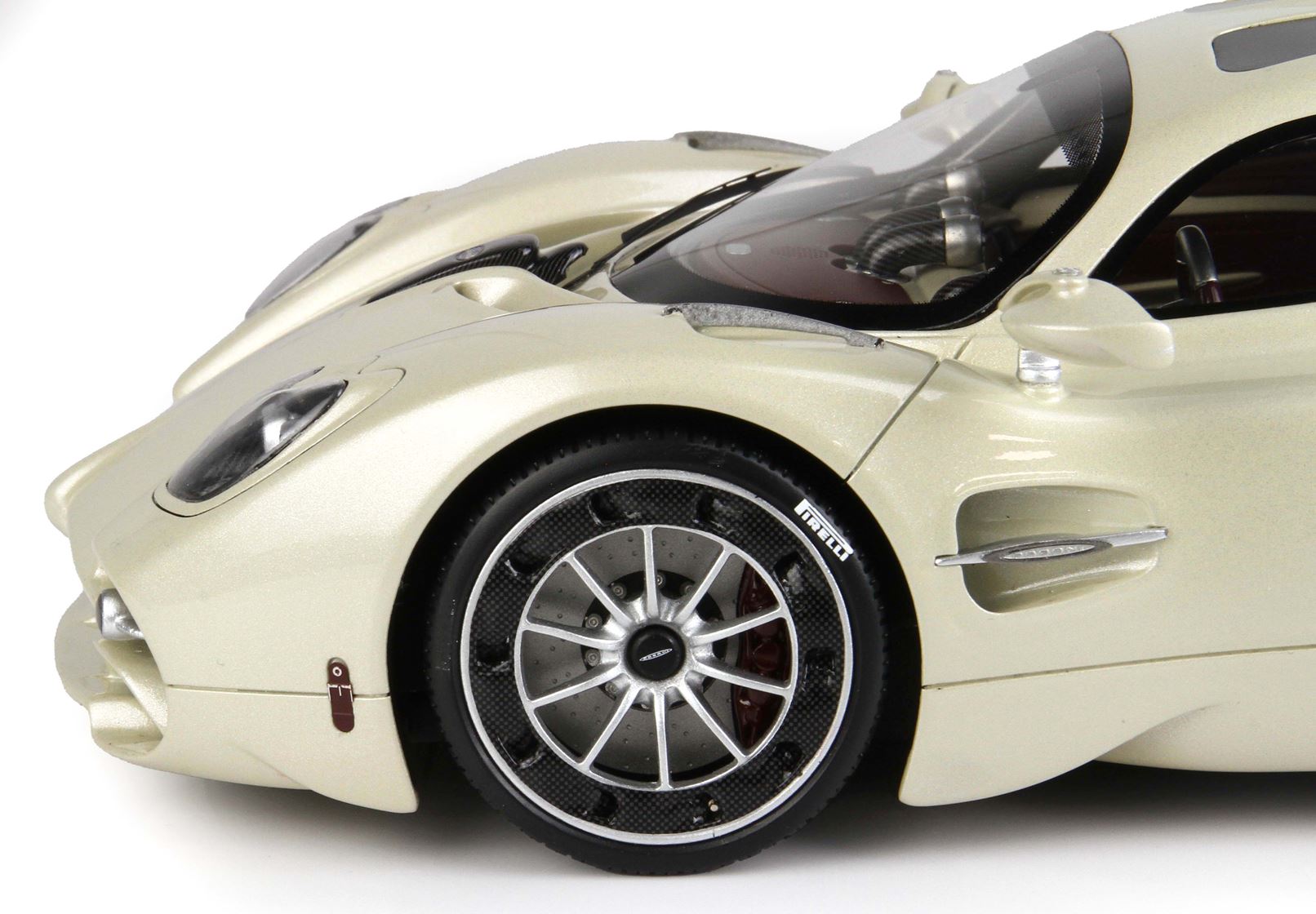 Pagani Utopia - launch spec Grey Rinascimento - 1:18