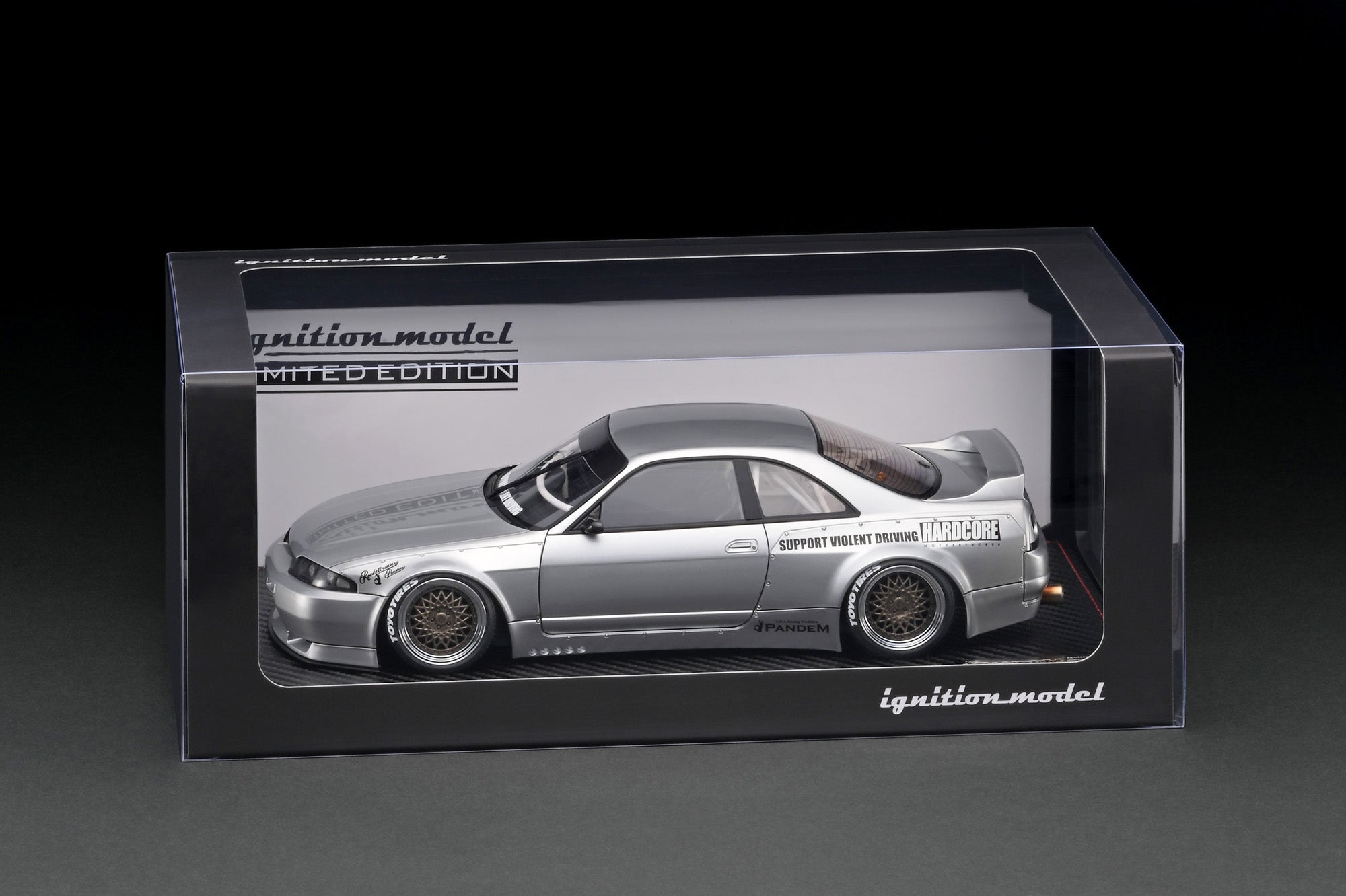 Ignition Model 1:18 Nissan Skyline GT-R (BNCR33) PANDEM in Silver with RB26DETT Engine Display