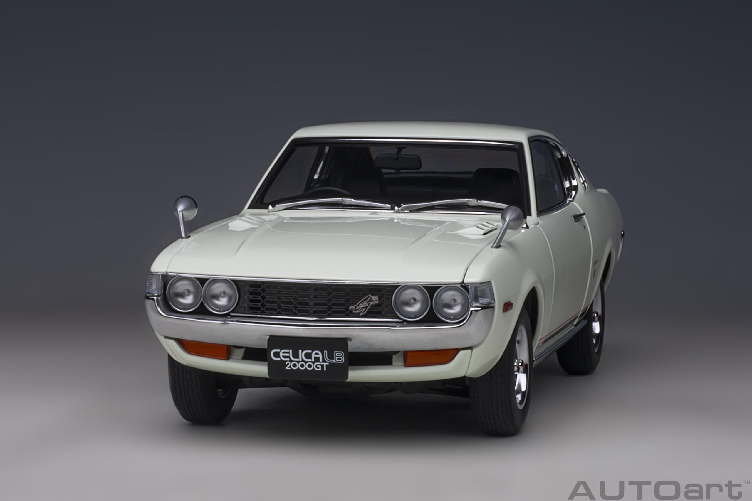 AUTOart 1:18 Toyota Celica Liftback 2000GT (RA25) 1973 (White) 78766