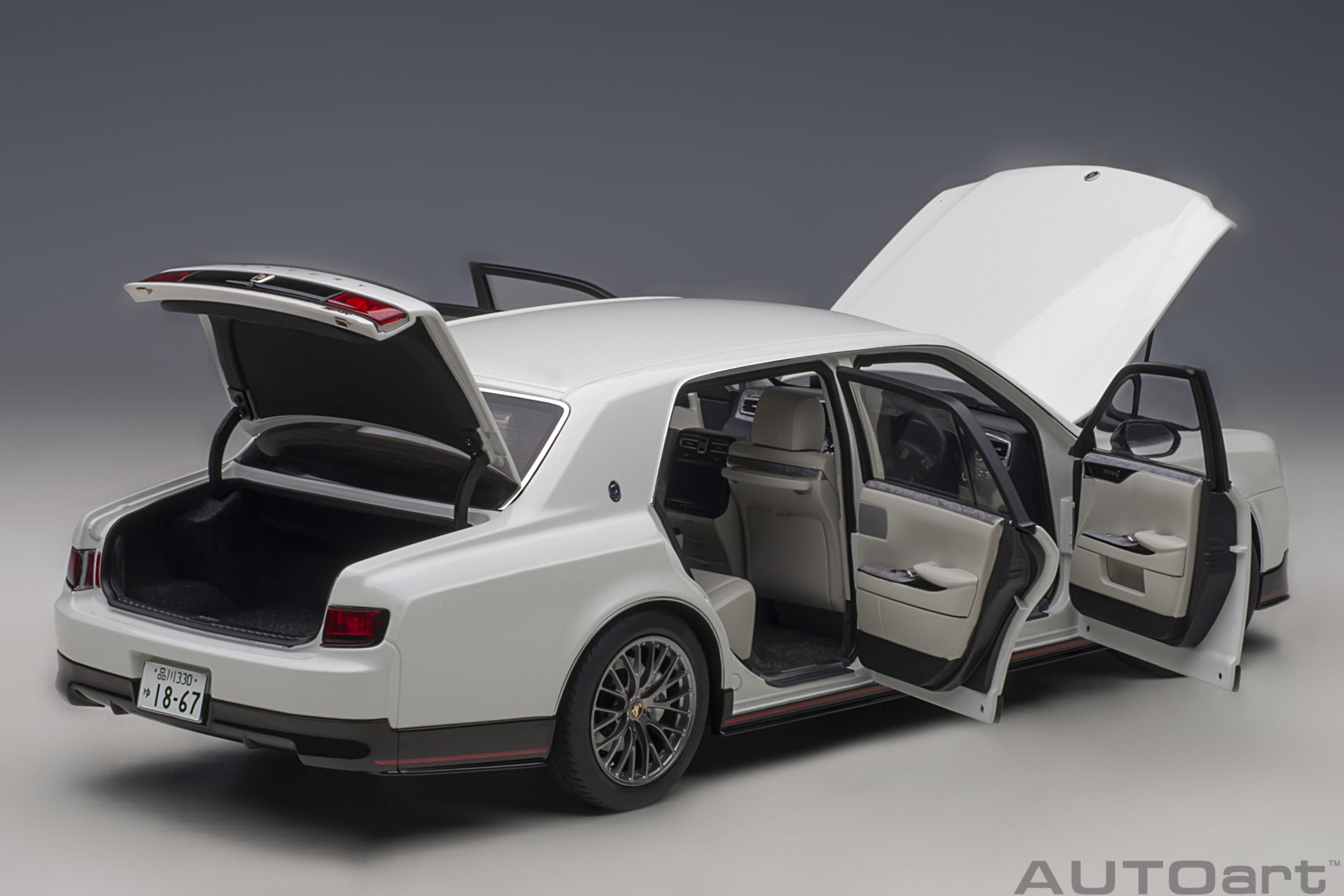 AUTOart 1:18 Toyota Century GRMN (Pearl White) 78764