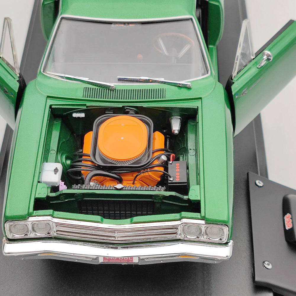 1:18 SUPERCAR Plymouth Roadrunner 1969 1/2 440 6BBLDiecast Model Car Limited Edition Collection Auto Toys Green Christmas gifts