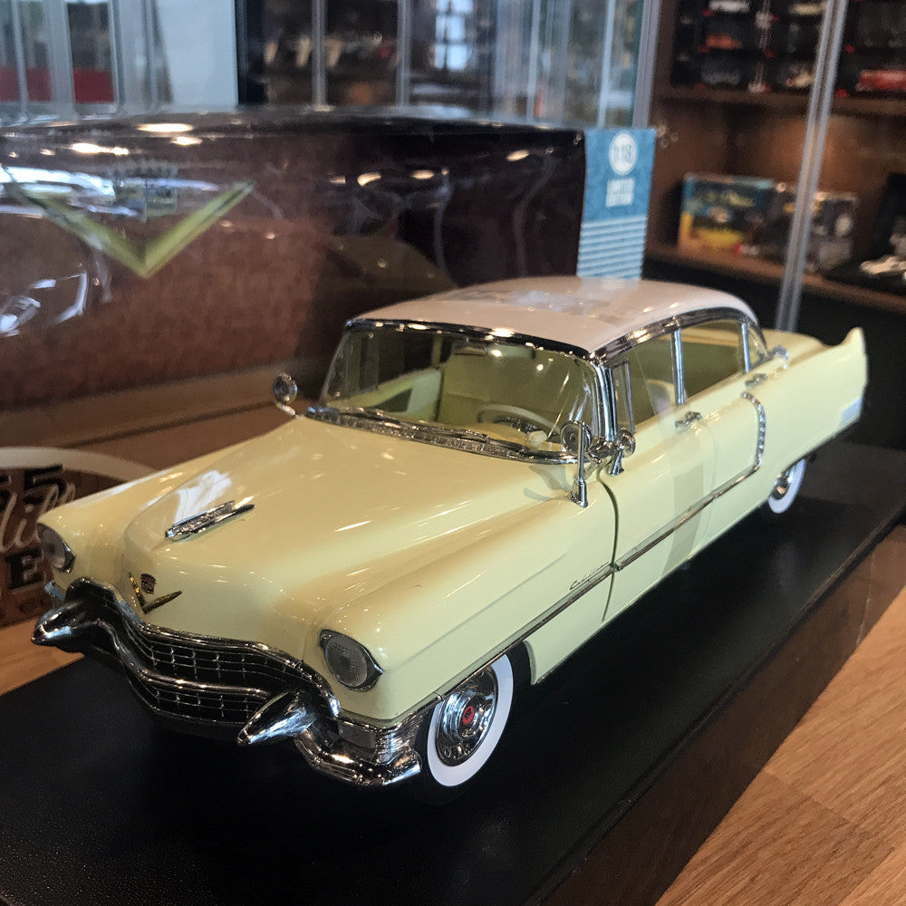 GreenLight 1:18 1955 Cadillac Fleetwood Series 60 Yellow 12937