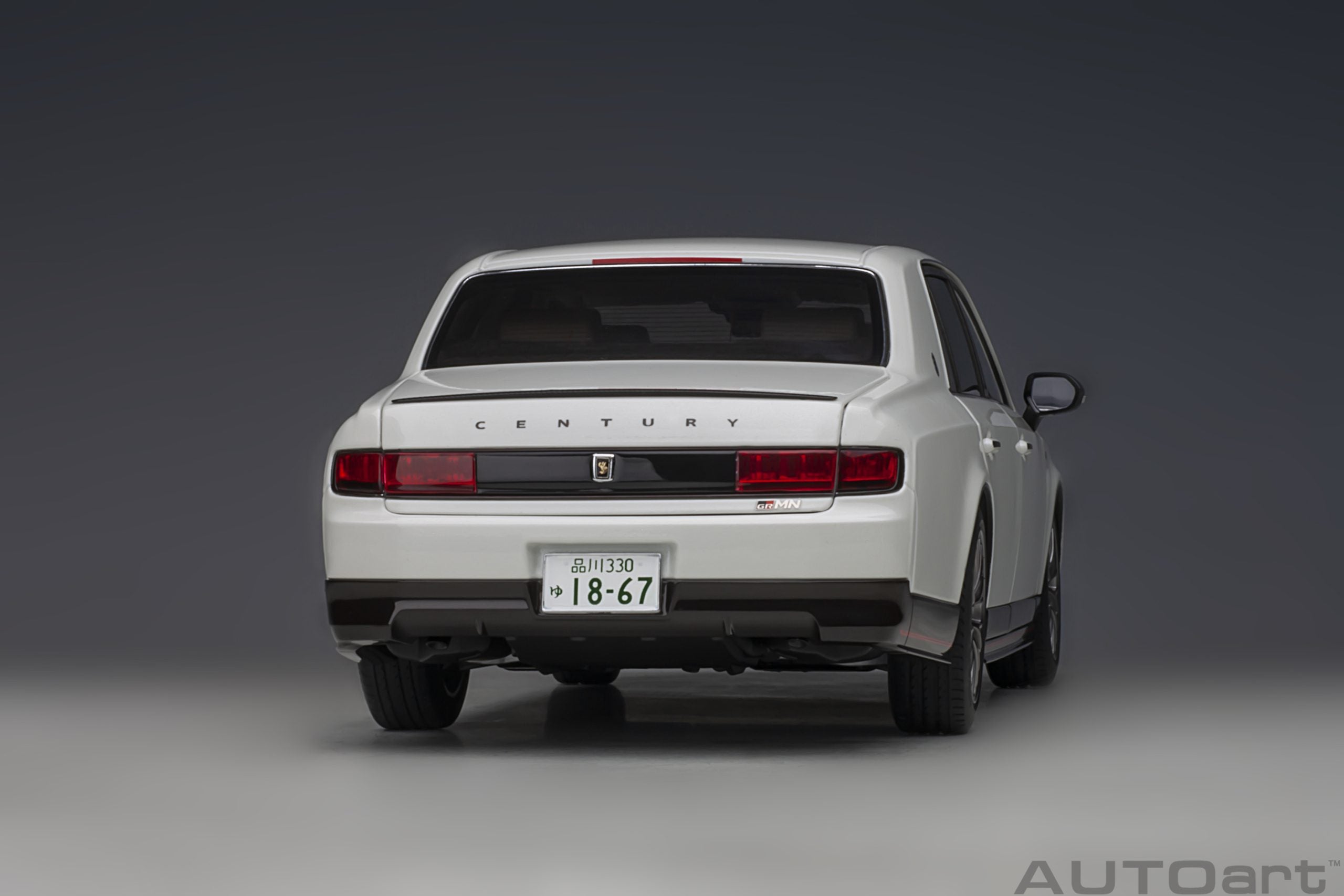AUTOart 1:18 Toyota Century GRMN (Pearl White) 78764