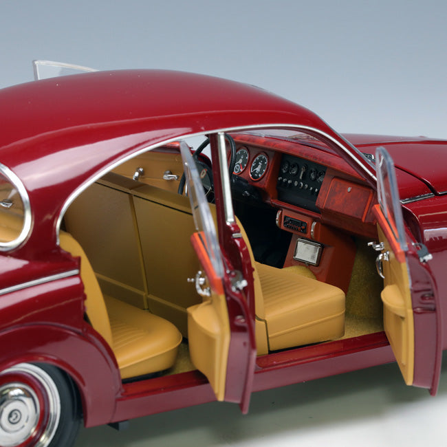 Paragon 1:18 1967 Daimler 250 V8 Red PA-98312