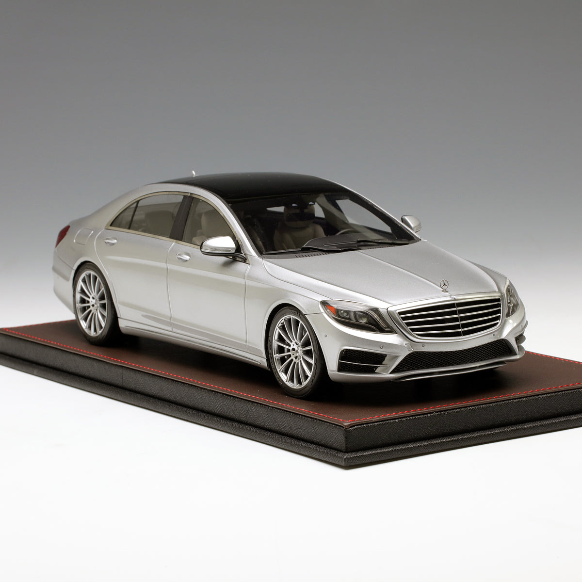 Frontiart 1:18 Mercedes-Benz S-Class (V222) Silver F044-01