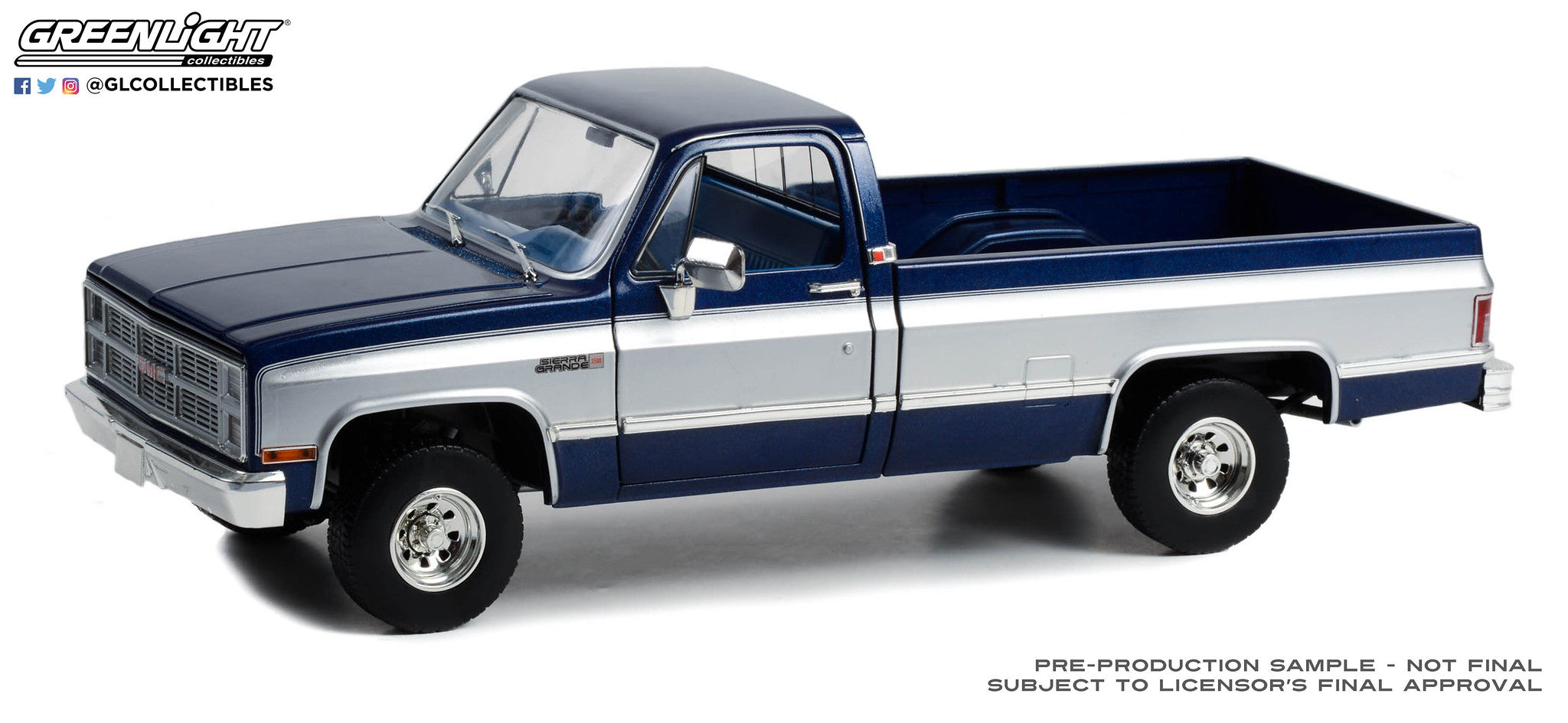 GreenLight 1:18 1984 GMC K-2500 Sierra Grande Wideside - Dark Blue Metallic and Silver 13659