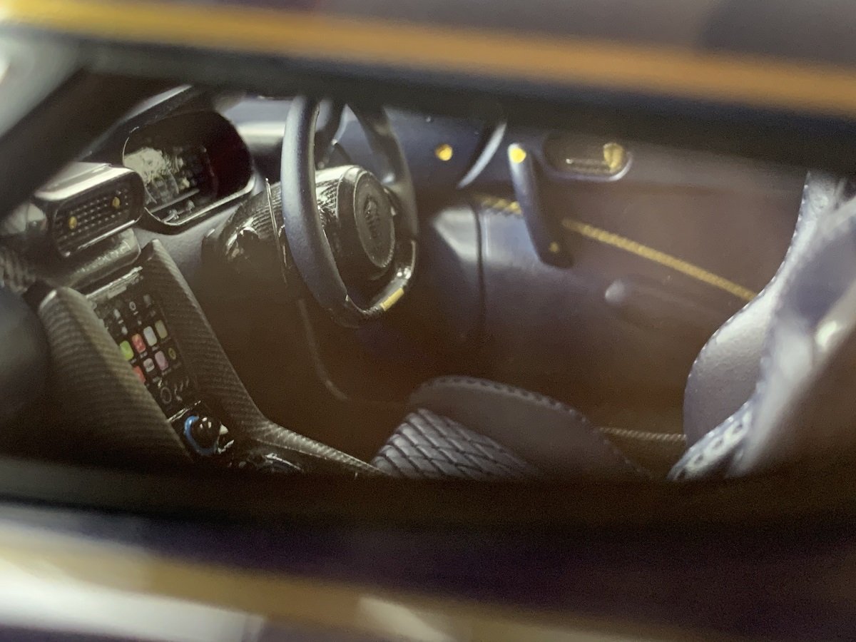 Koenigsegg Regera carbon blue tint gold wheels Zach's Garage - 1:18