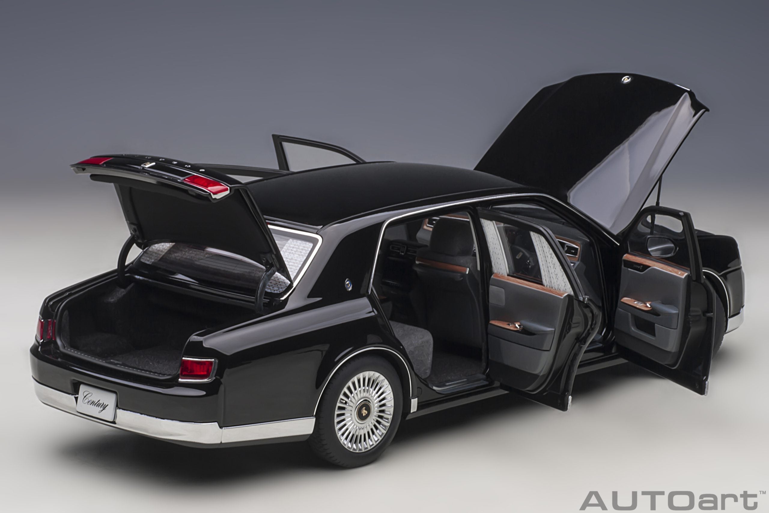 AUTOart 1:18 Toyota Century with curtains (Black) 78765