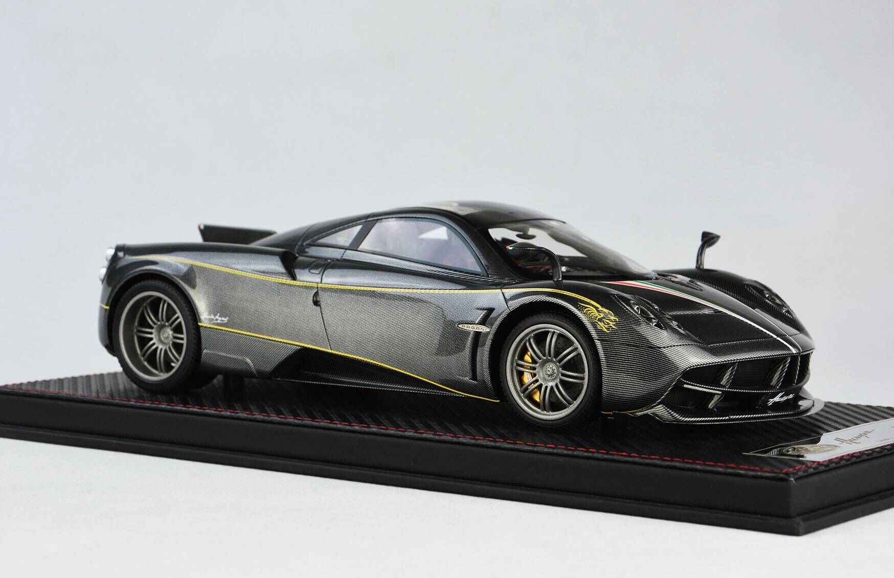 Frontiart AvanStyle 1:18 Pagani Huayra Carbon fiber Gray AS016-13