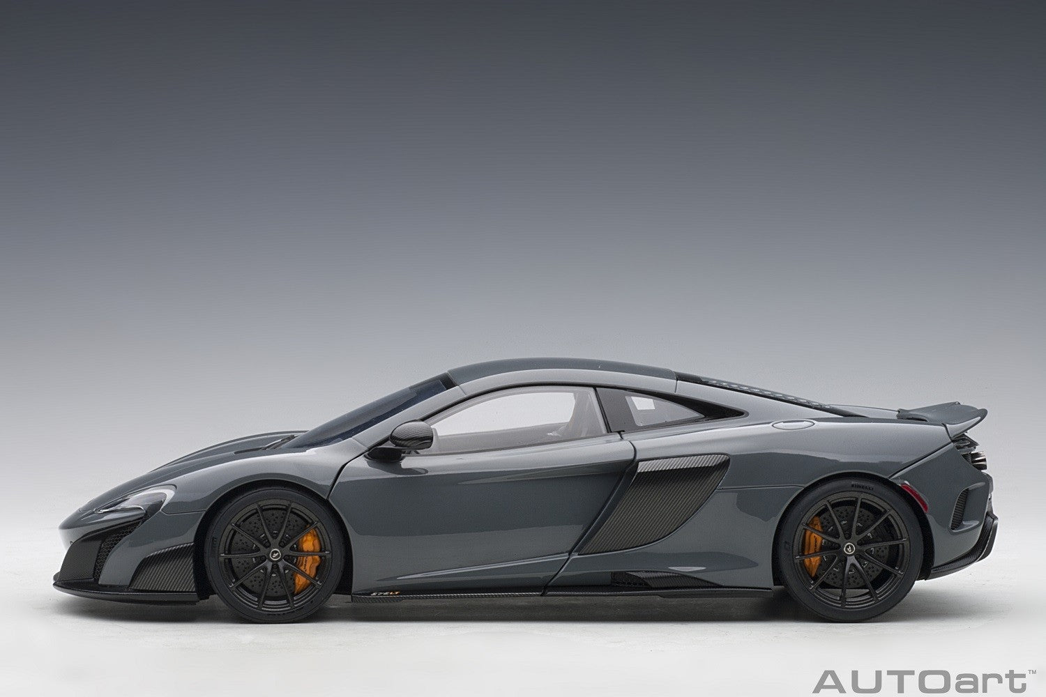 AUTOART 1/18 McLAREN 675LT (CHICANE GREY) 76047