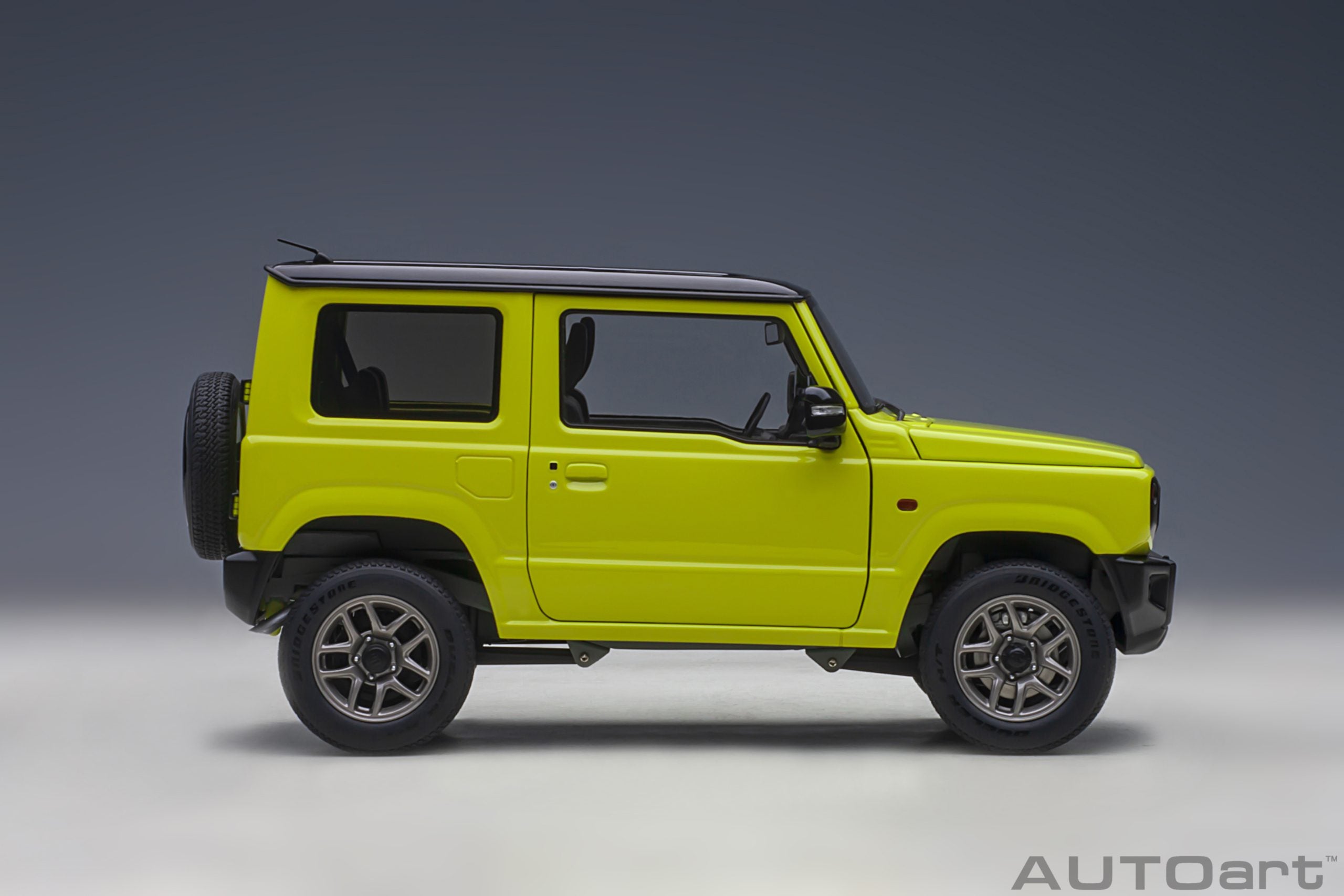 AUTOart 1:18 Suzuki Jimny (JB64) (Kinetic Yellow with Black roof) 78501