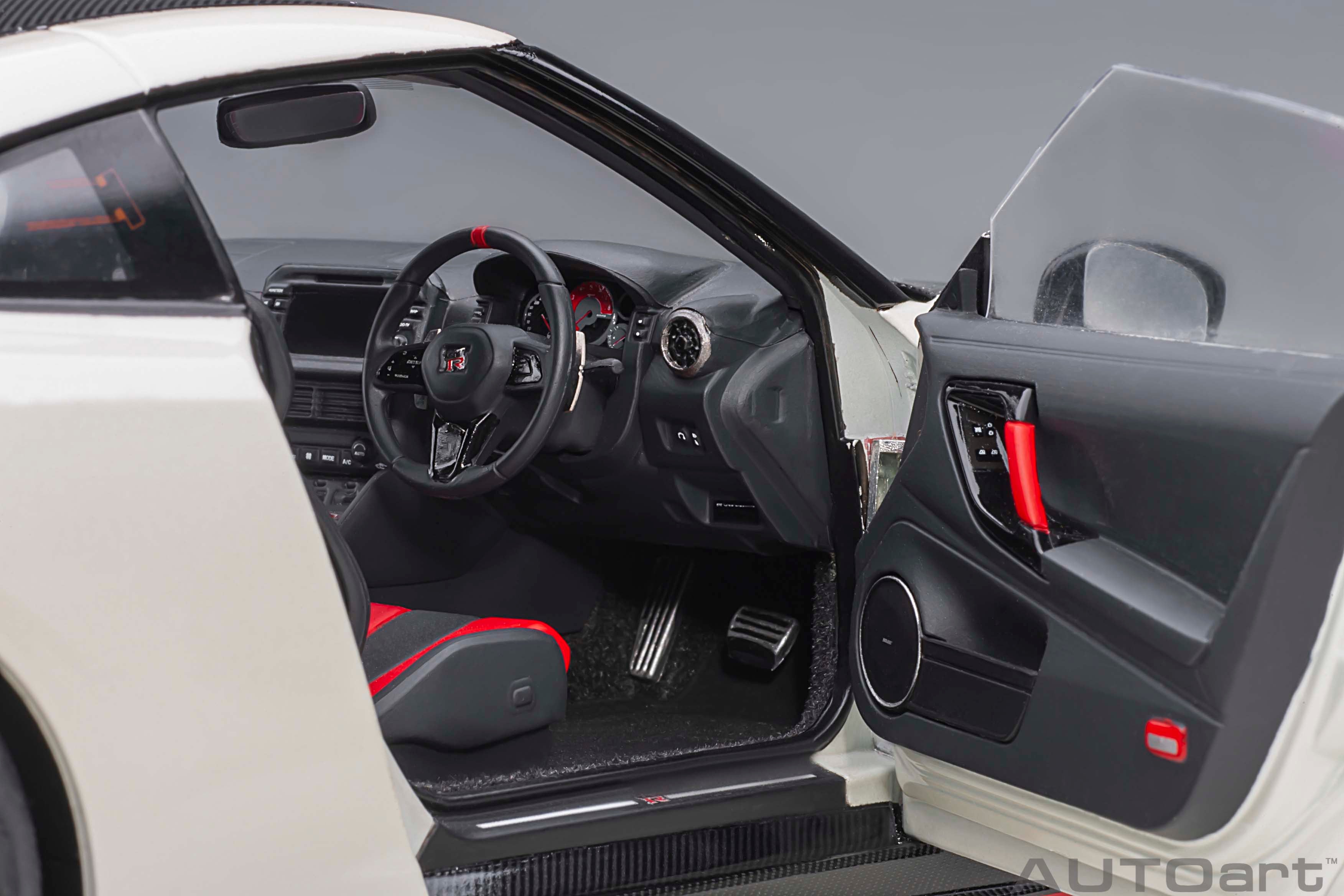 *PREORDER* AUTOart 1:18 Nissan GT-R (R35) NISMO 2022 Special Edition in Brilliant White Pearl