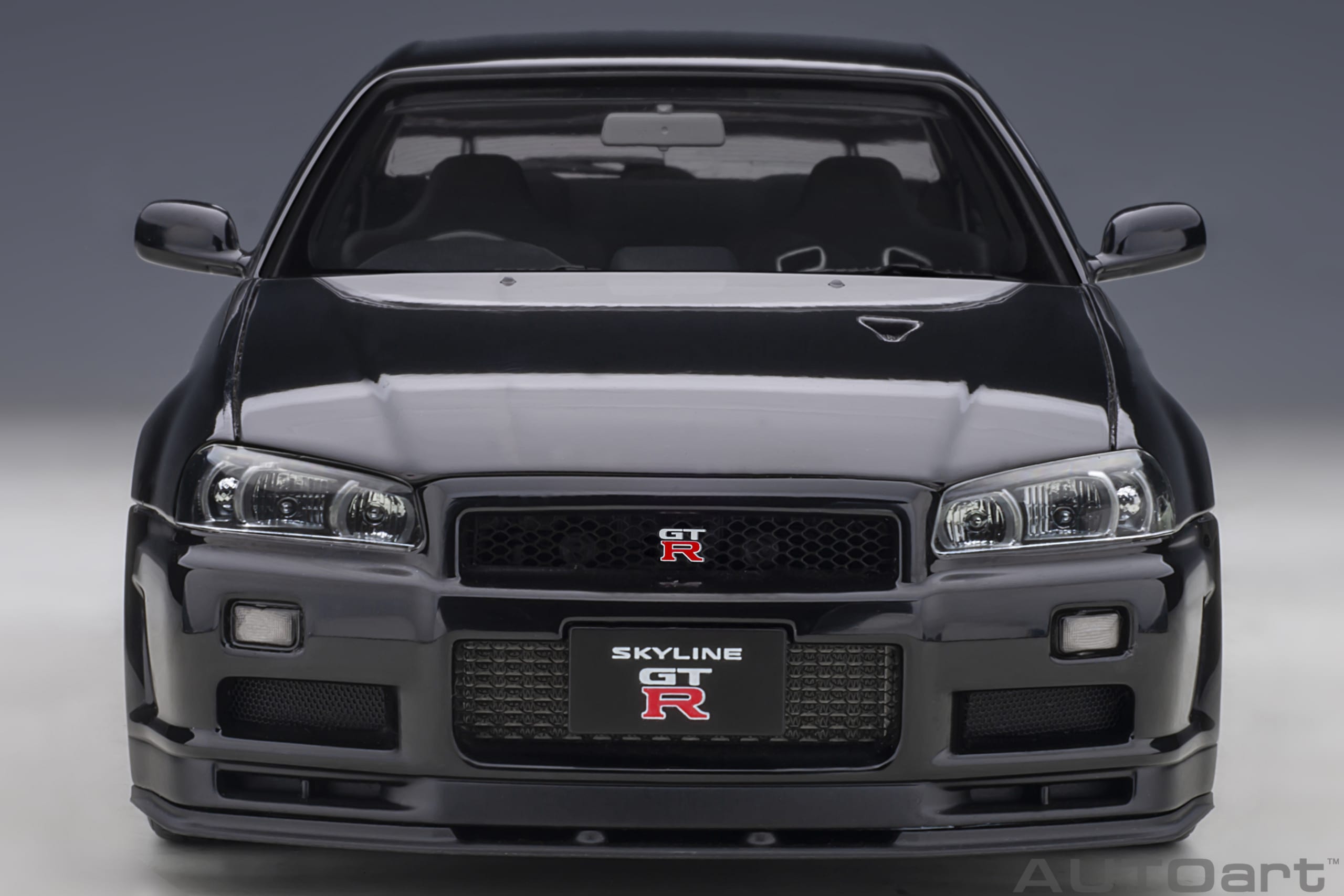 AUTOart 1:18 Nissan Skyline GT-R (R34) V-spec II (Black Pearl) 77407