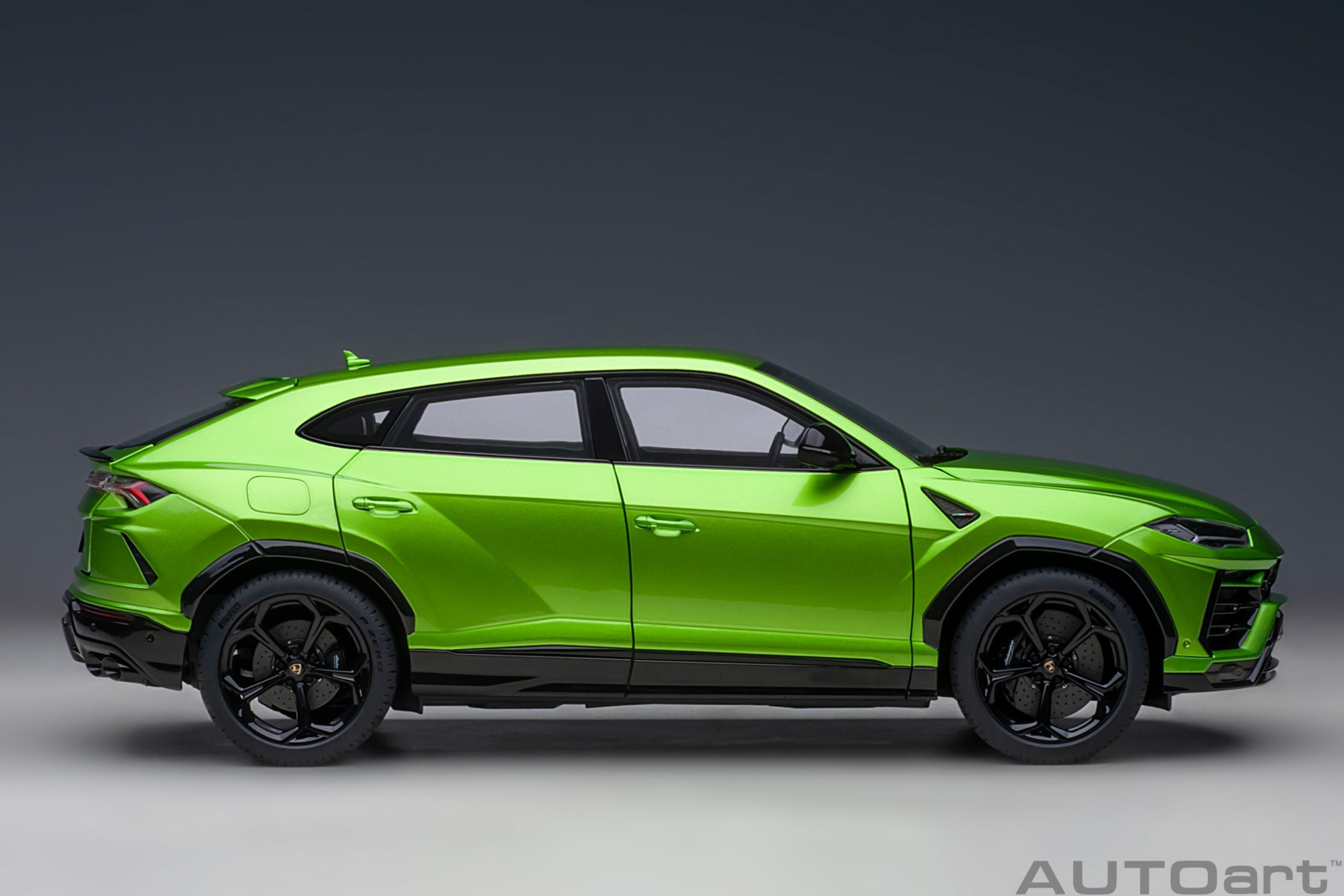 AUTOart 1:18 Lamborghini Urus (Verde Selvans) 79169
