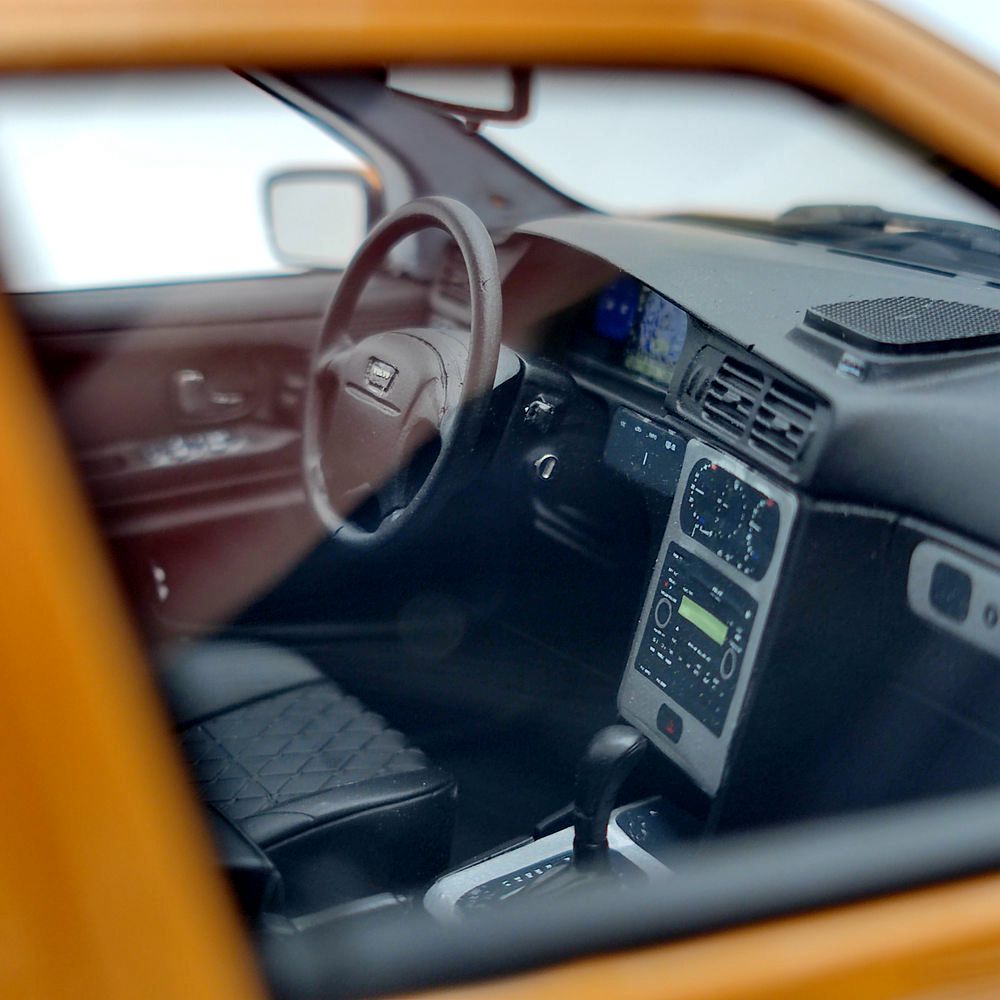 DNA Collectibles 1/18 1998 VOLVO V70 R P80 DNA000153 Resin Model Car Limited Toys Gift