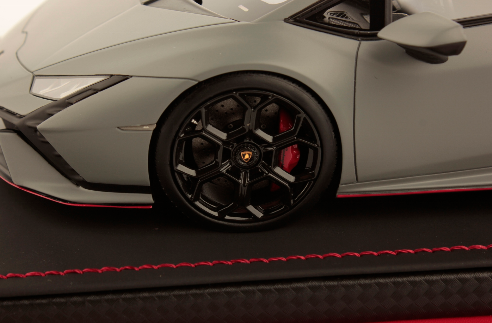 Lamborghini Huracan Tecnica - Grigio Acheso - 1:18