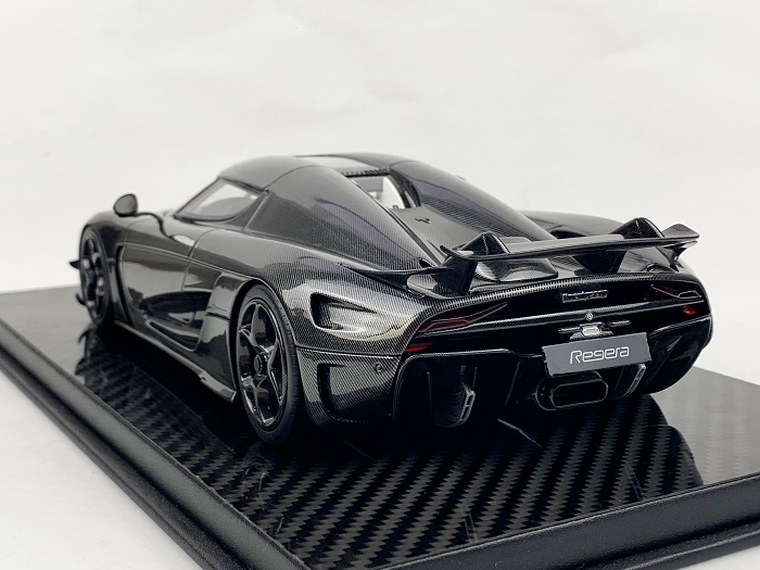 Koenigsegg Regera - 7221 carbon black - 1:18