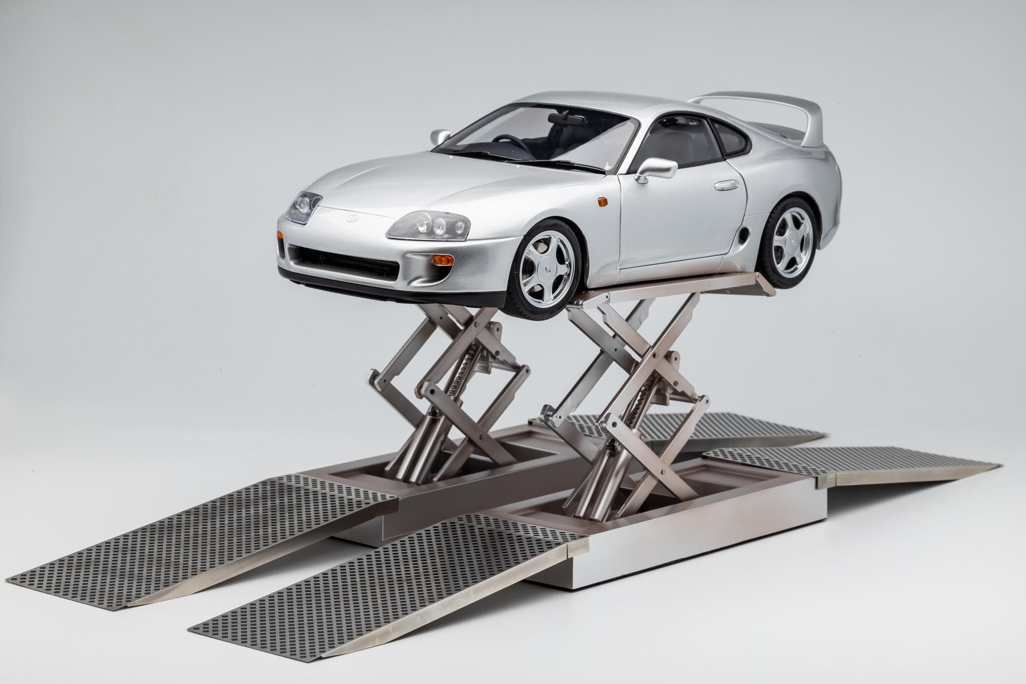 *PREORDER* LCD Models 1:18 Toyota Supra MK4 (JZA80) in Silver