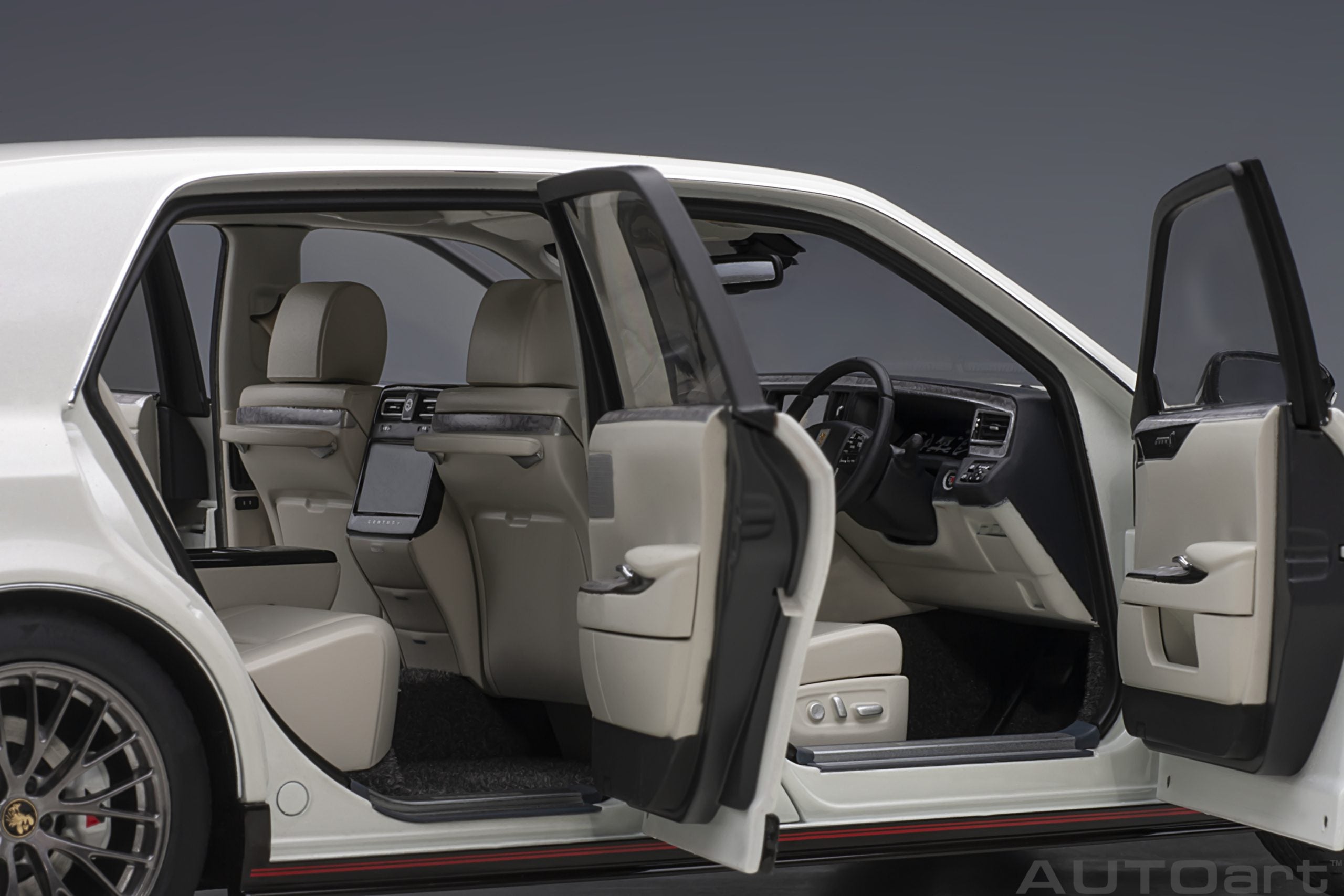 AUTOart 1:18 Toyota Century GRMN (Pearl White) 78764