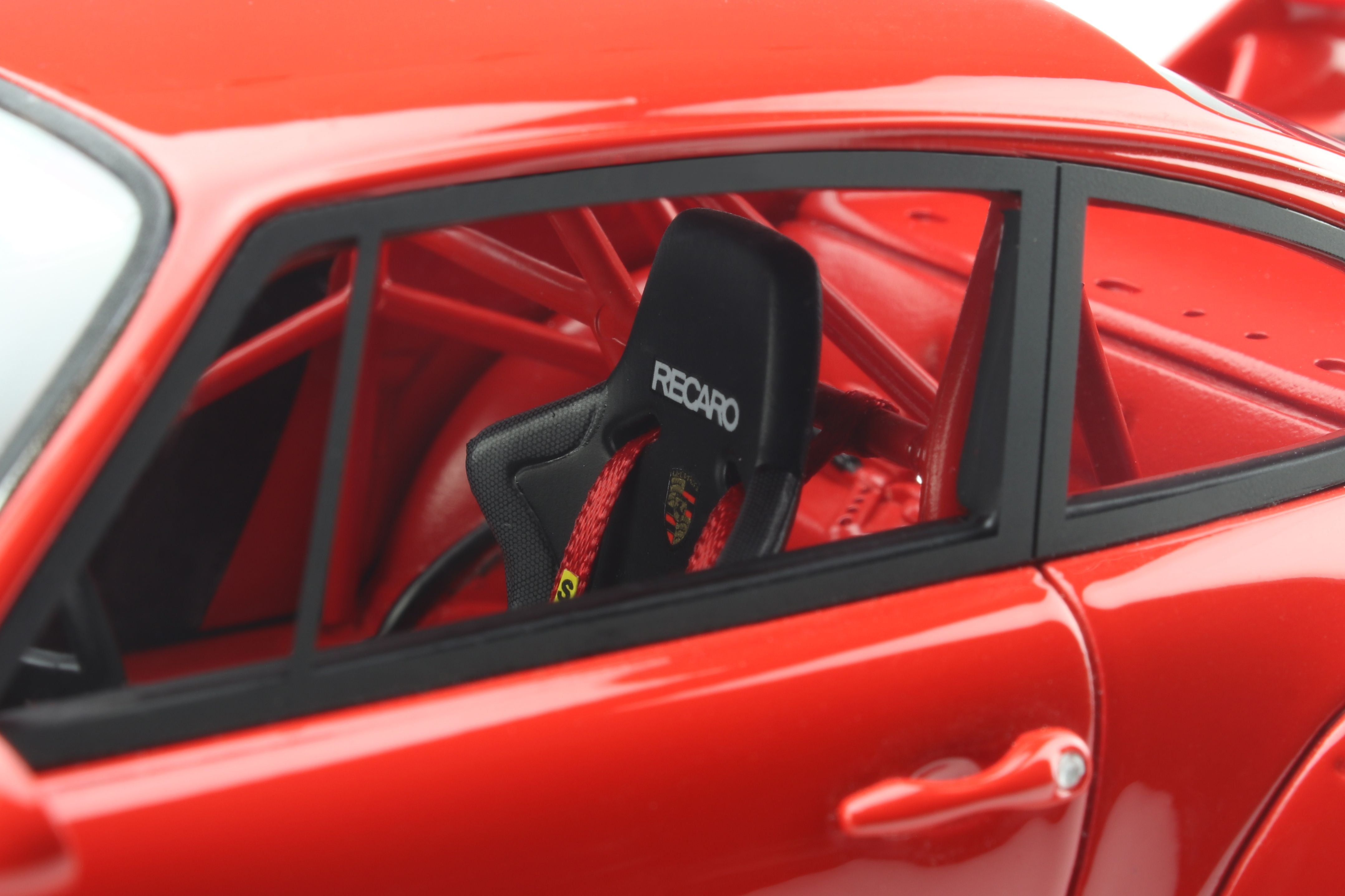 GT Spirit 1:18 1996 Porsche 911 (993) 3.8 RSR Guards Red GT366